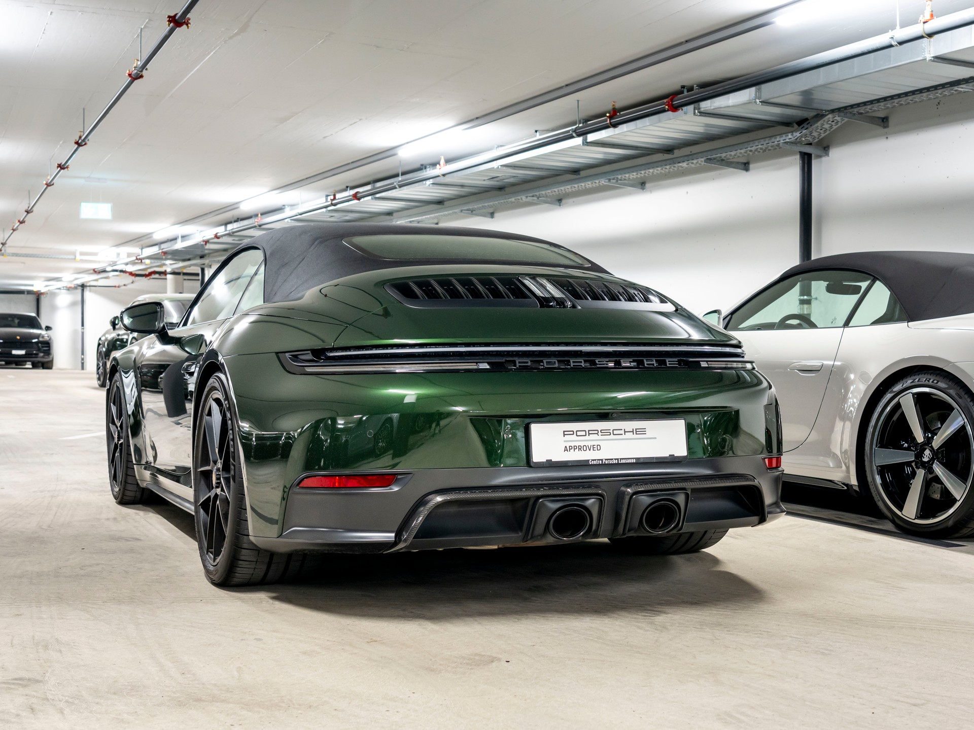 PORSCHE 911 Carrera 4 Cabriolet GTS PDK-image-2