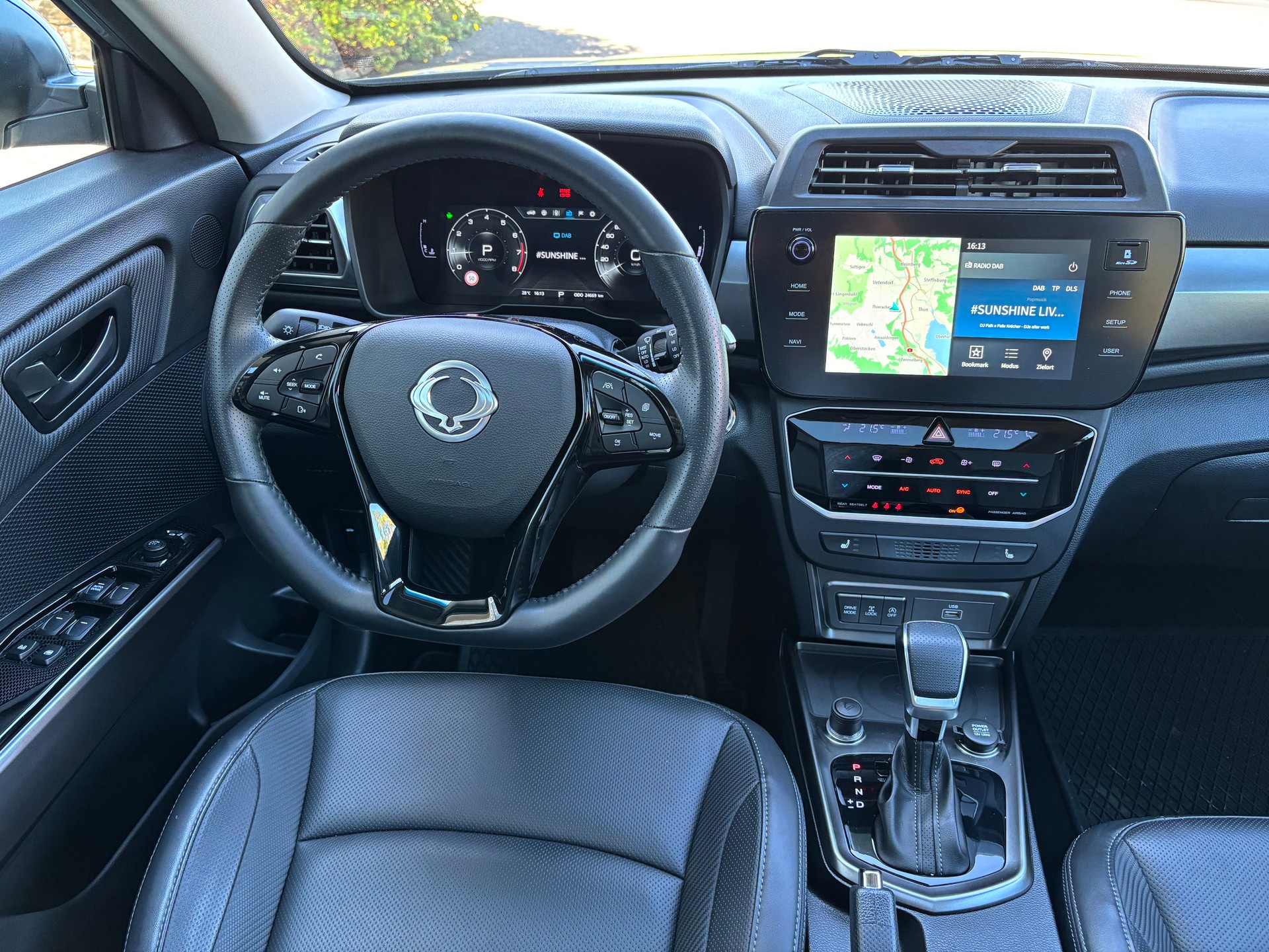 KGM-SsangYong Tivoli 1.5TGDI Tita 4WD Automat-image-9