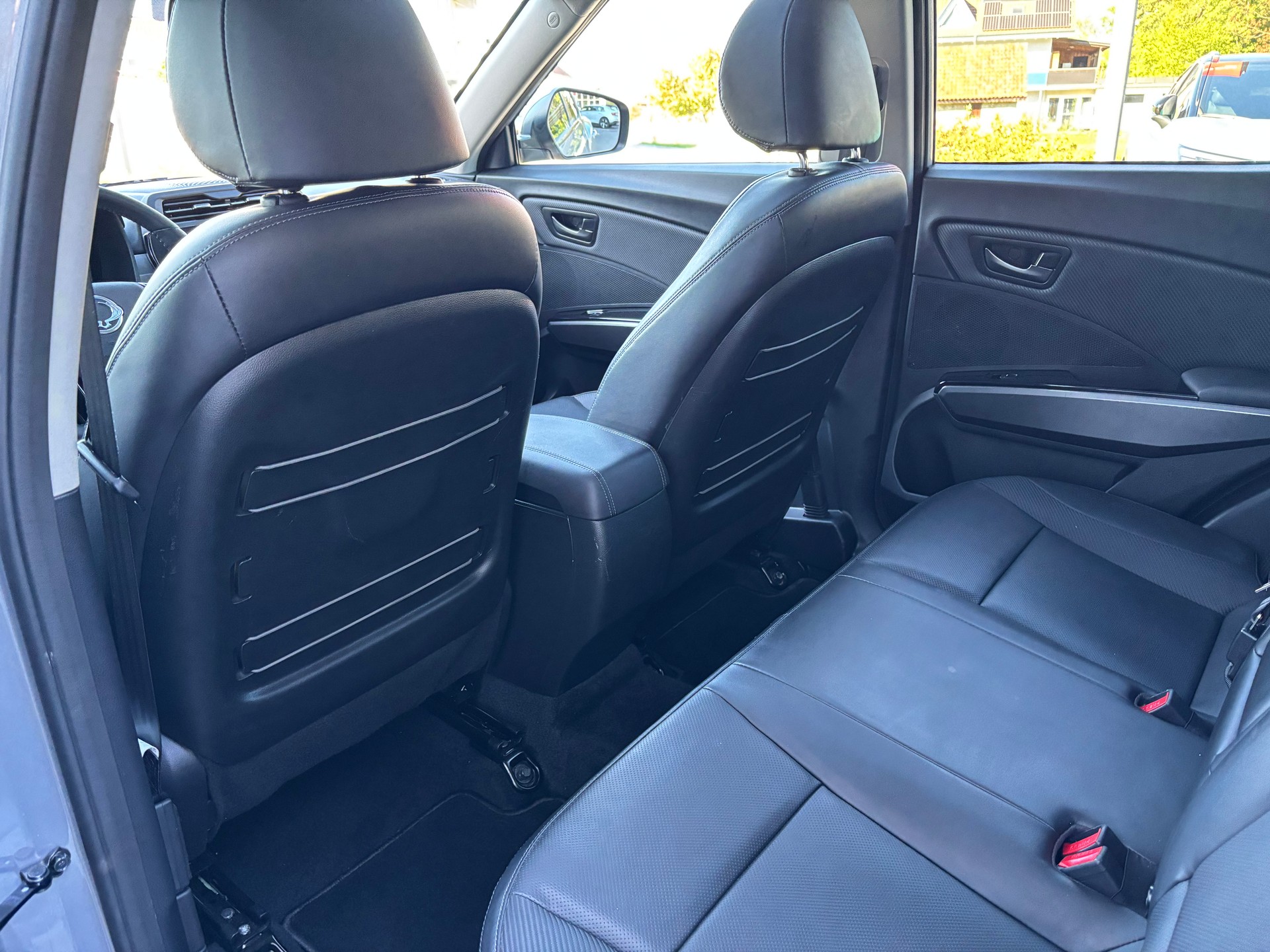 KGM-SsangYong Tivoli 1.5TGDI Tita 4WD Automat-image-8