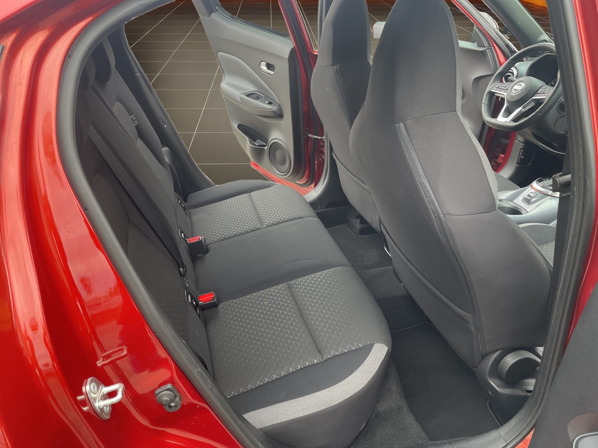 NISSAN Juke 1.0 DIG-T N-Connecta DCT-image-13