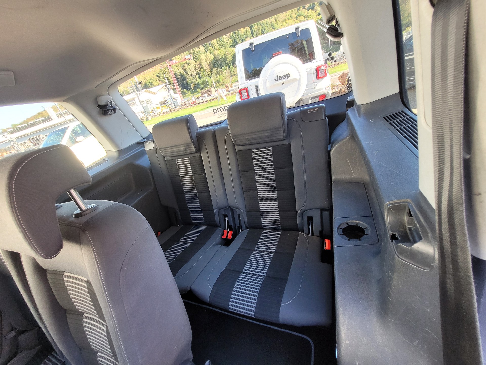 VW Touran 1.6 Conceptline-image-11