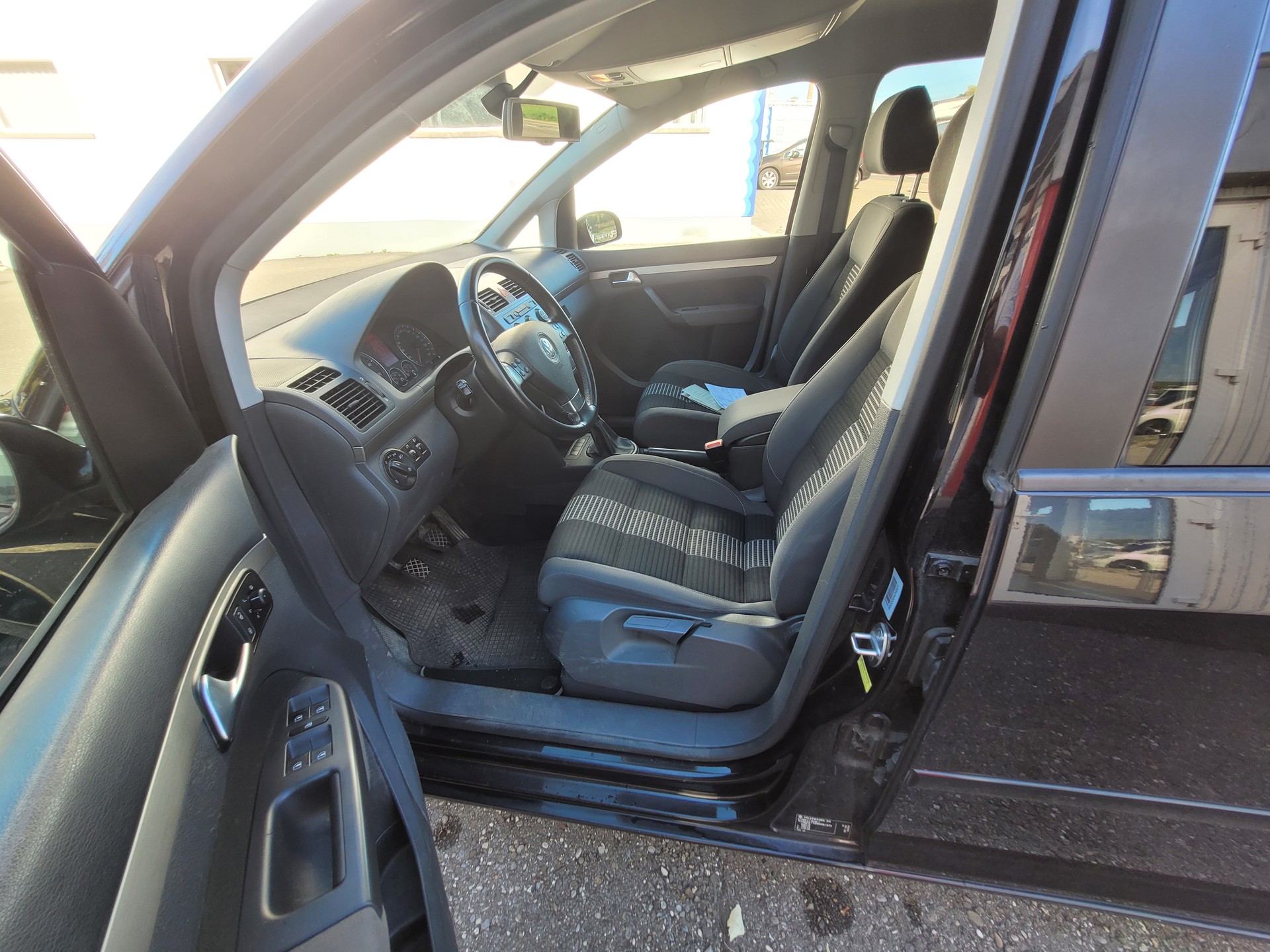 VW Touran 1.6 Conceptline-image-13