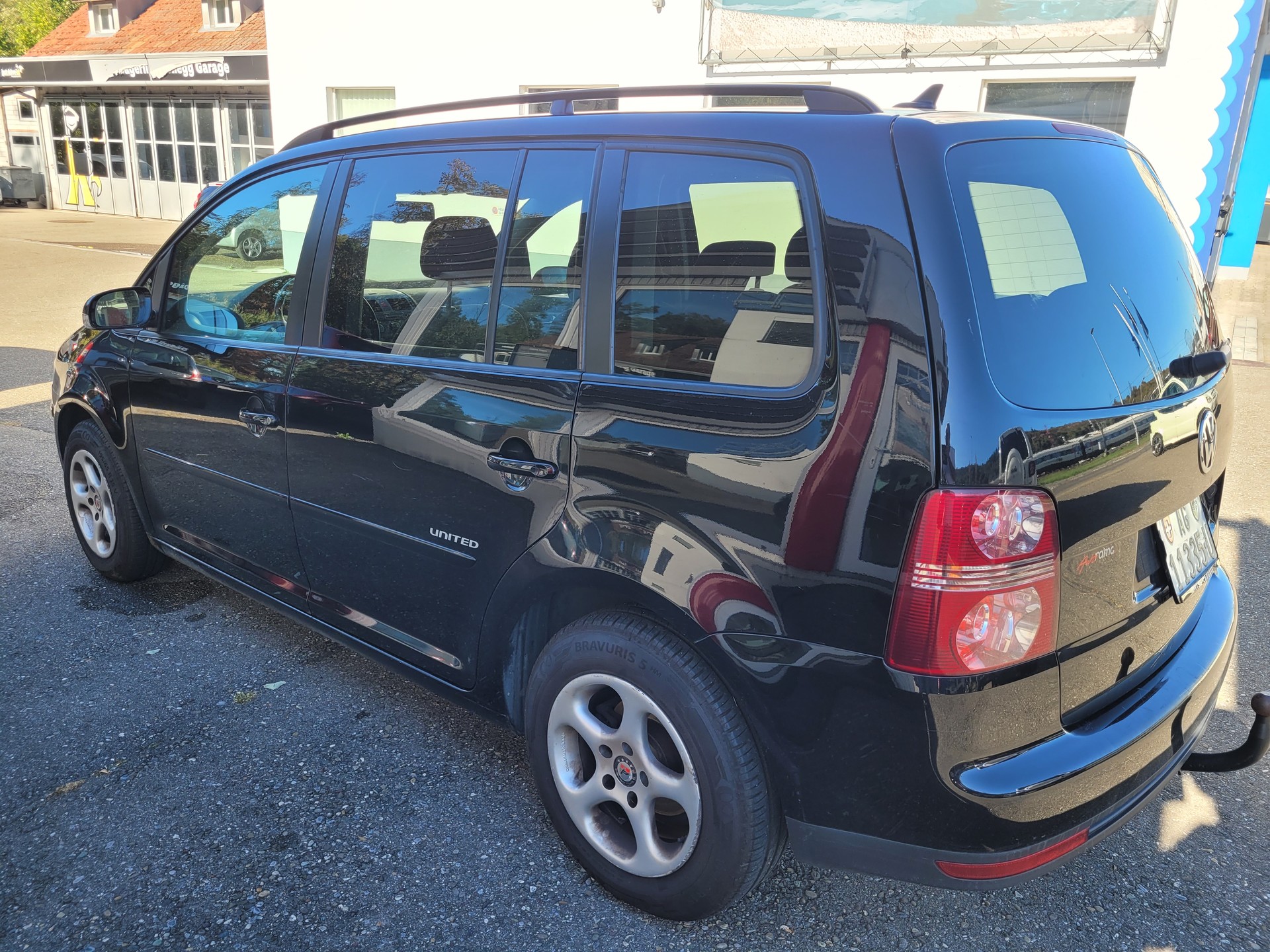 VW Touran 1.6 Conceptline-image-6