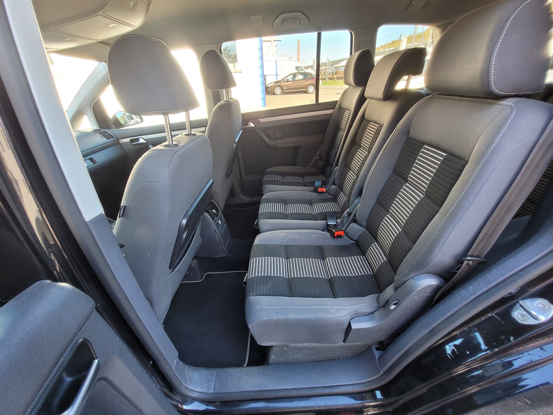 VW Touran 1.6 Conceptline-image-12