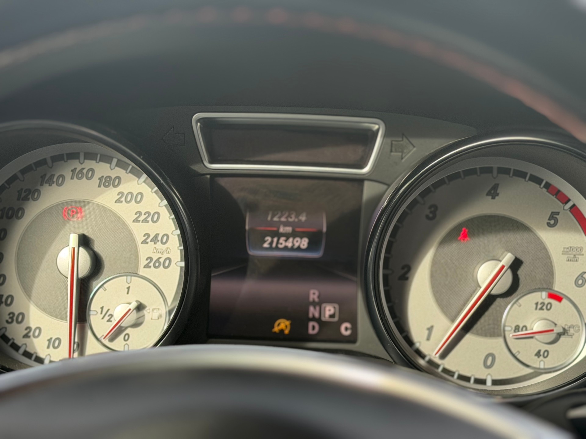 MERCEDES-BENZ CLA 220 CDI AMG Line 4Matic 7G-DCT-image-8