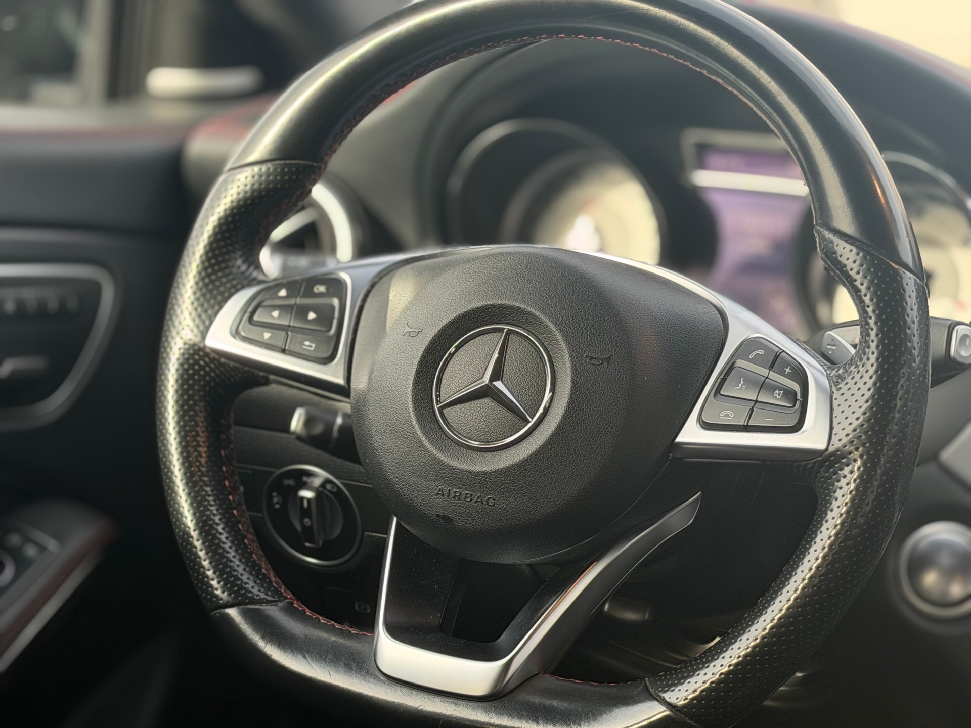 MERCEDES-BENZ CLA 220 CDI AMG Line 4Matic 7G-DCT-image-6
