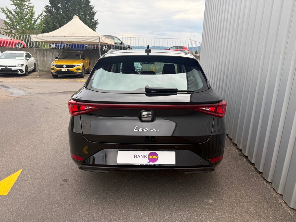 SEAT Leon ST 1.5 eTSI mHEV DSG Style-image-4