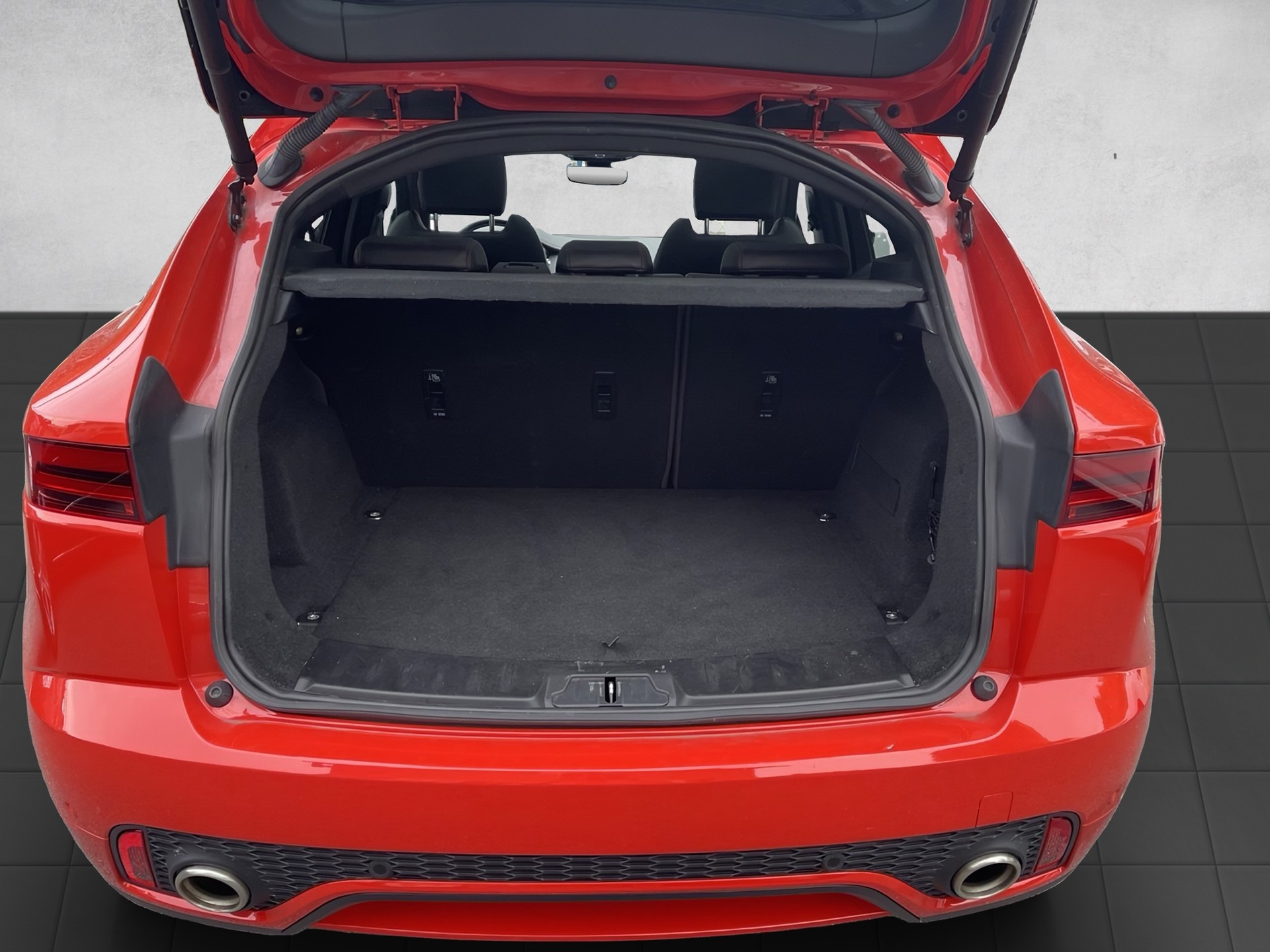 JAGUAR E-Pace P200 R-Dynamic SE AWD Automatik-image-10