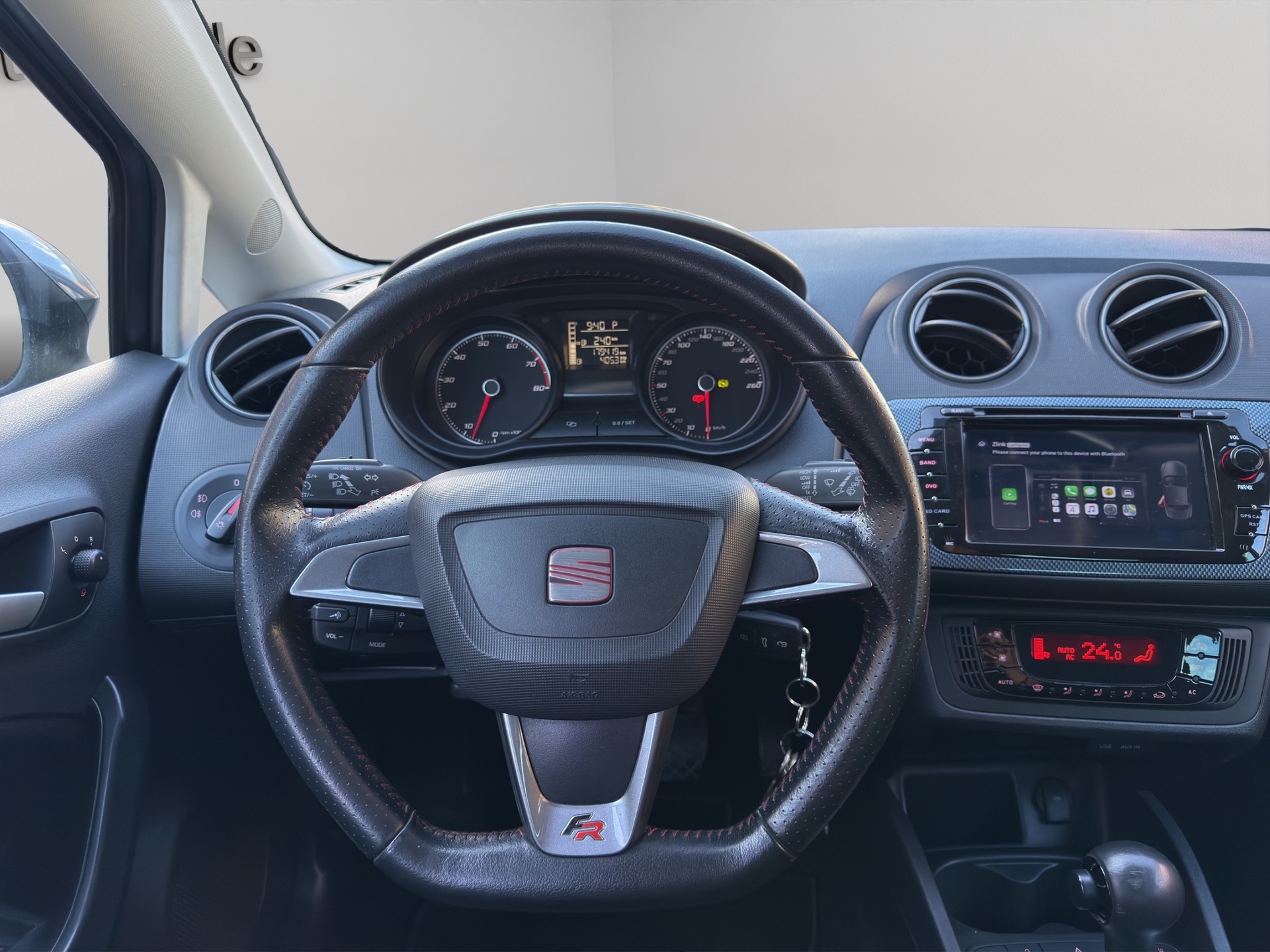 SEAT Ibiza ST 1.4 TSI FR DSG-image-9