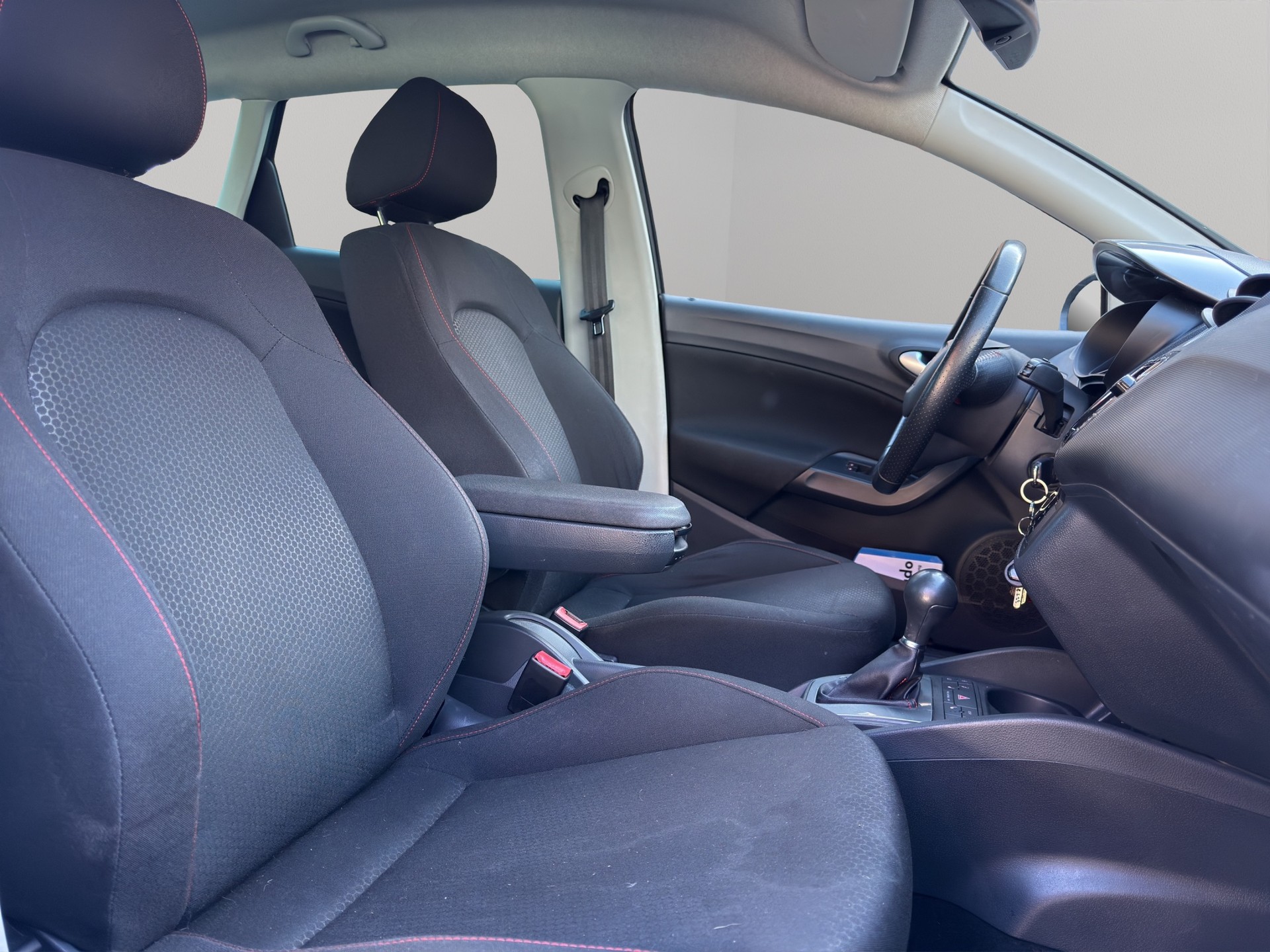 SEAT Ibiza ST 1.4 TSI FR DSG-image-13
