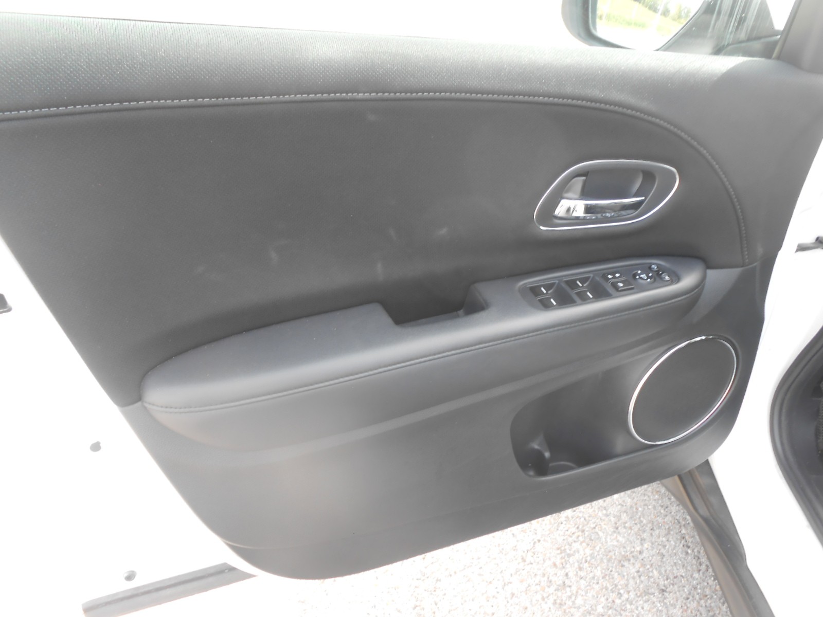 HONDA HR-V 1.5i-VTEC Executive-image-8