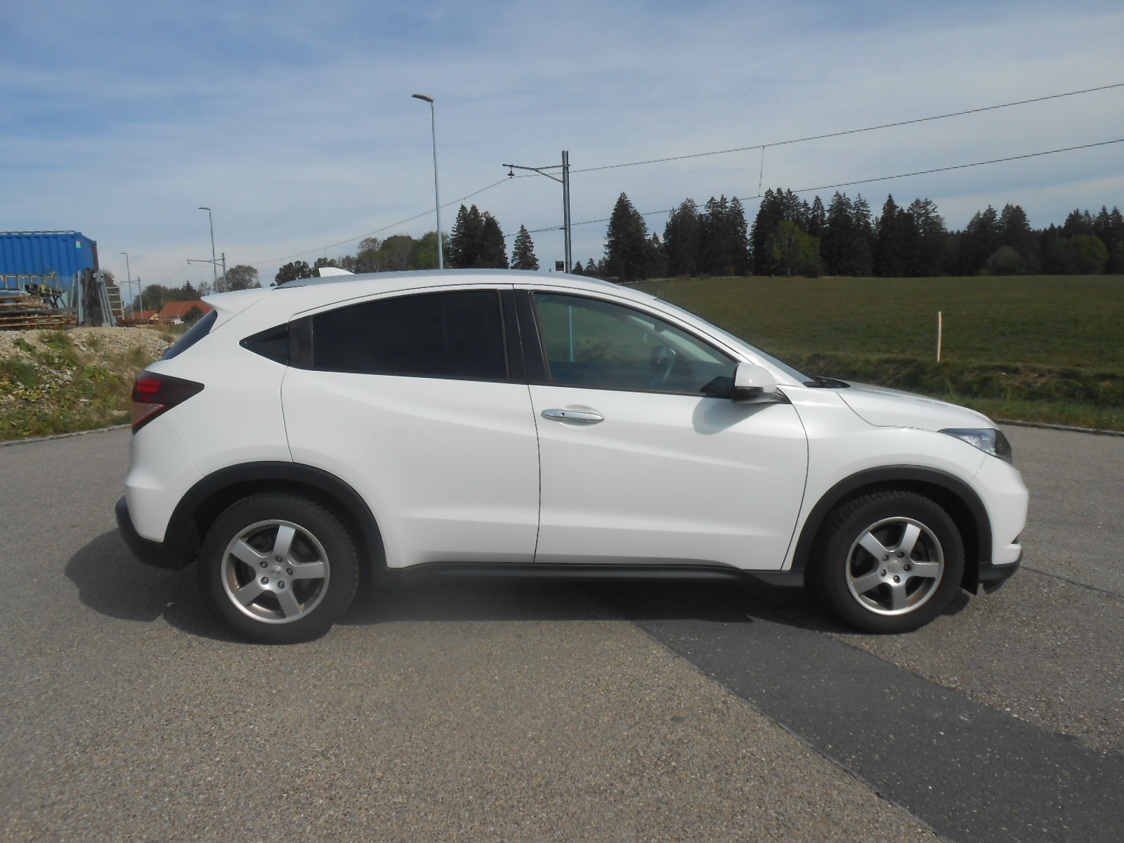 HONDA HR-V 1.5i-VTEC Executive-image-3