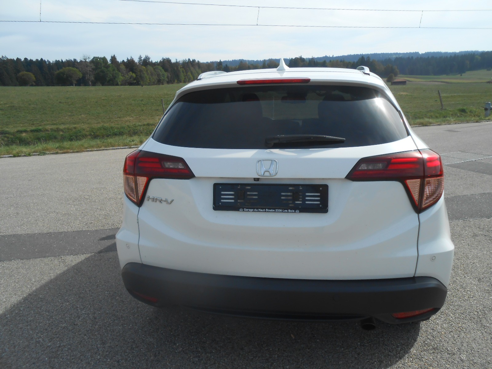 HONDA HR-V 1.5i-VTEC Executive-image-5