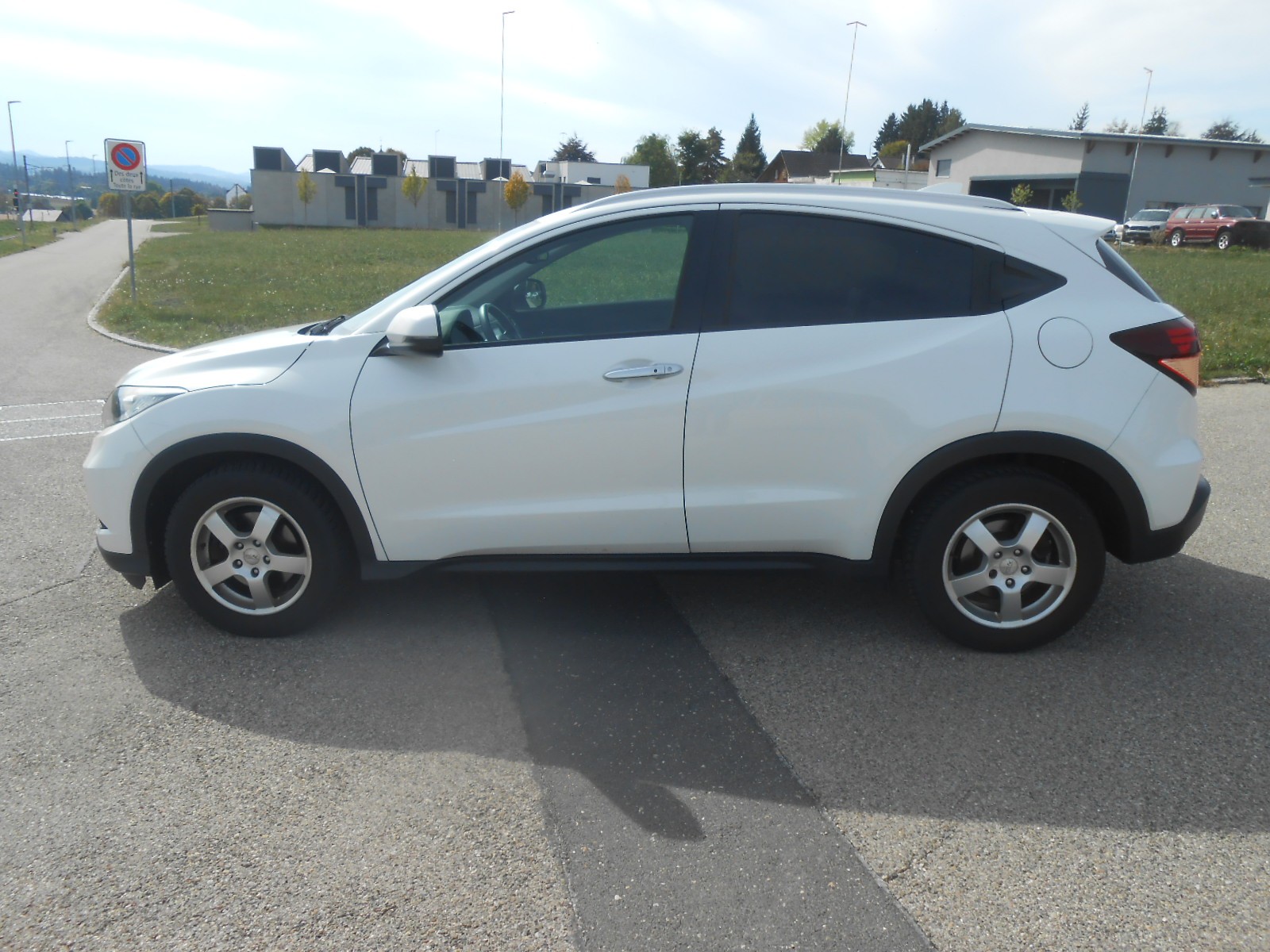 HONDA HR-V 1.5i-VTEC Executive-image-7