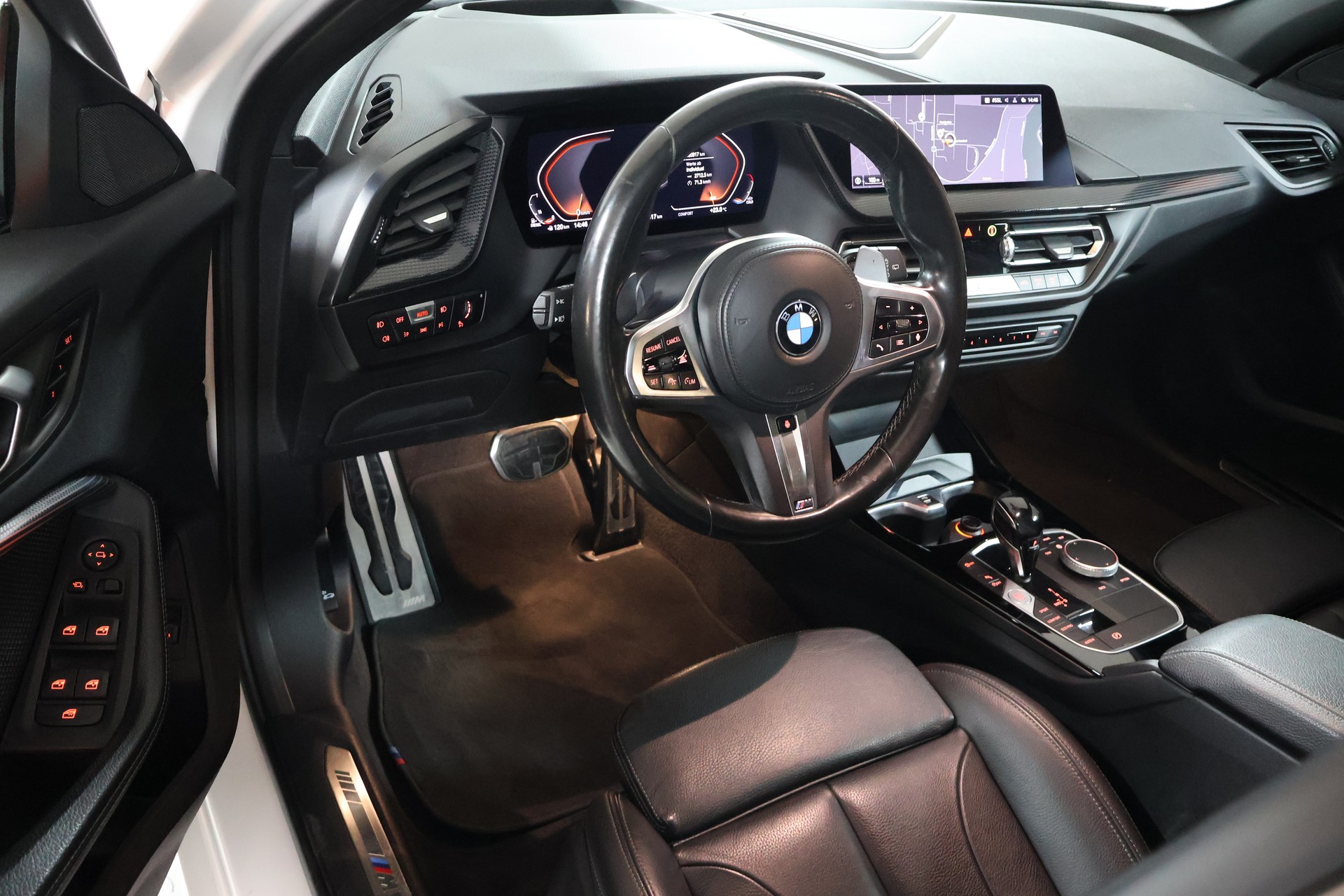 BMW 120d xDrive Steptronic M Sport-image-8