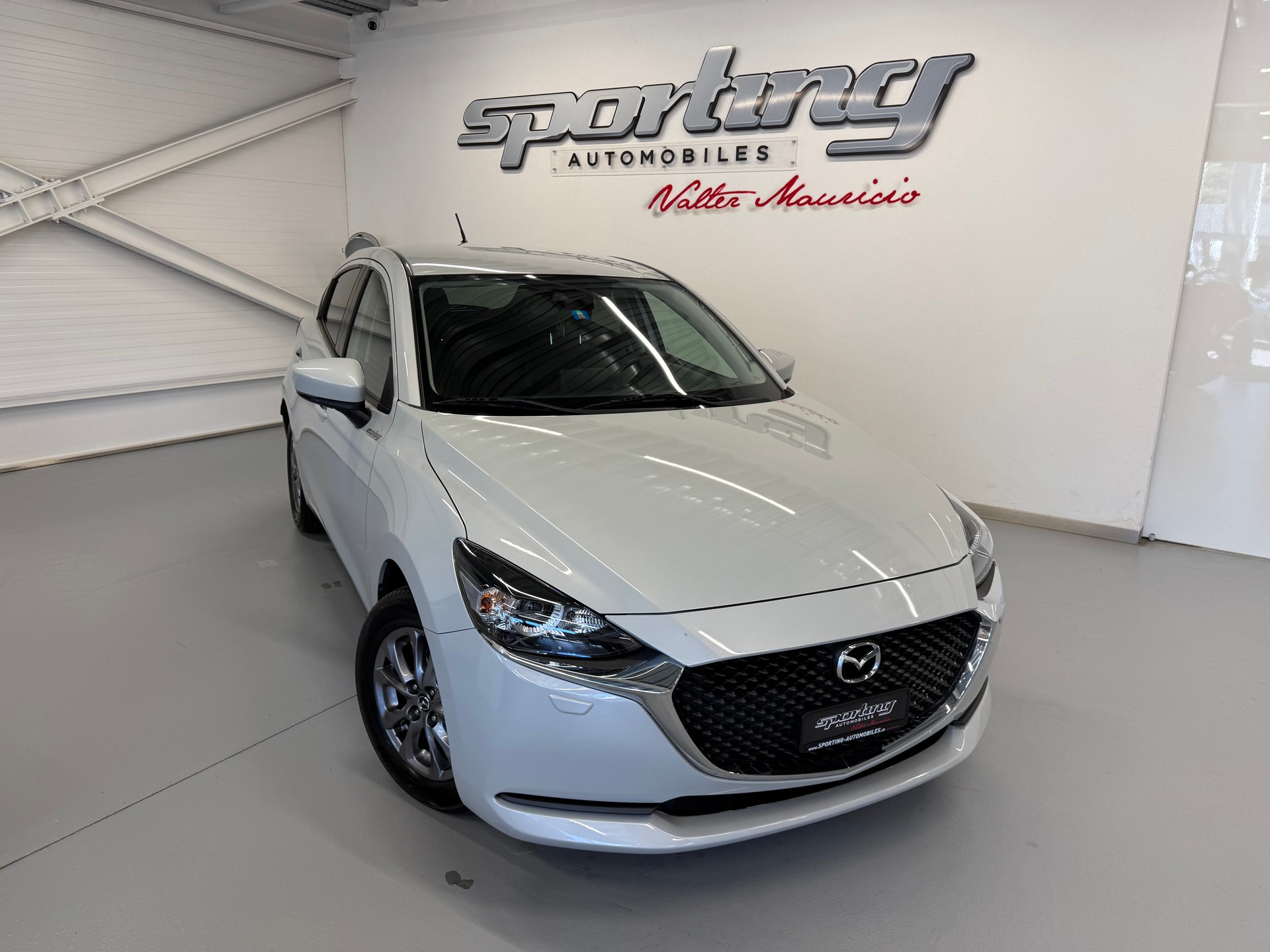 MAZDA 2 SKYACTIV-G 90 Mild Hybrid Ambition-showroom-element-1