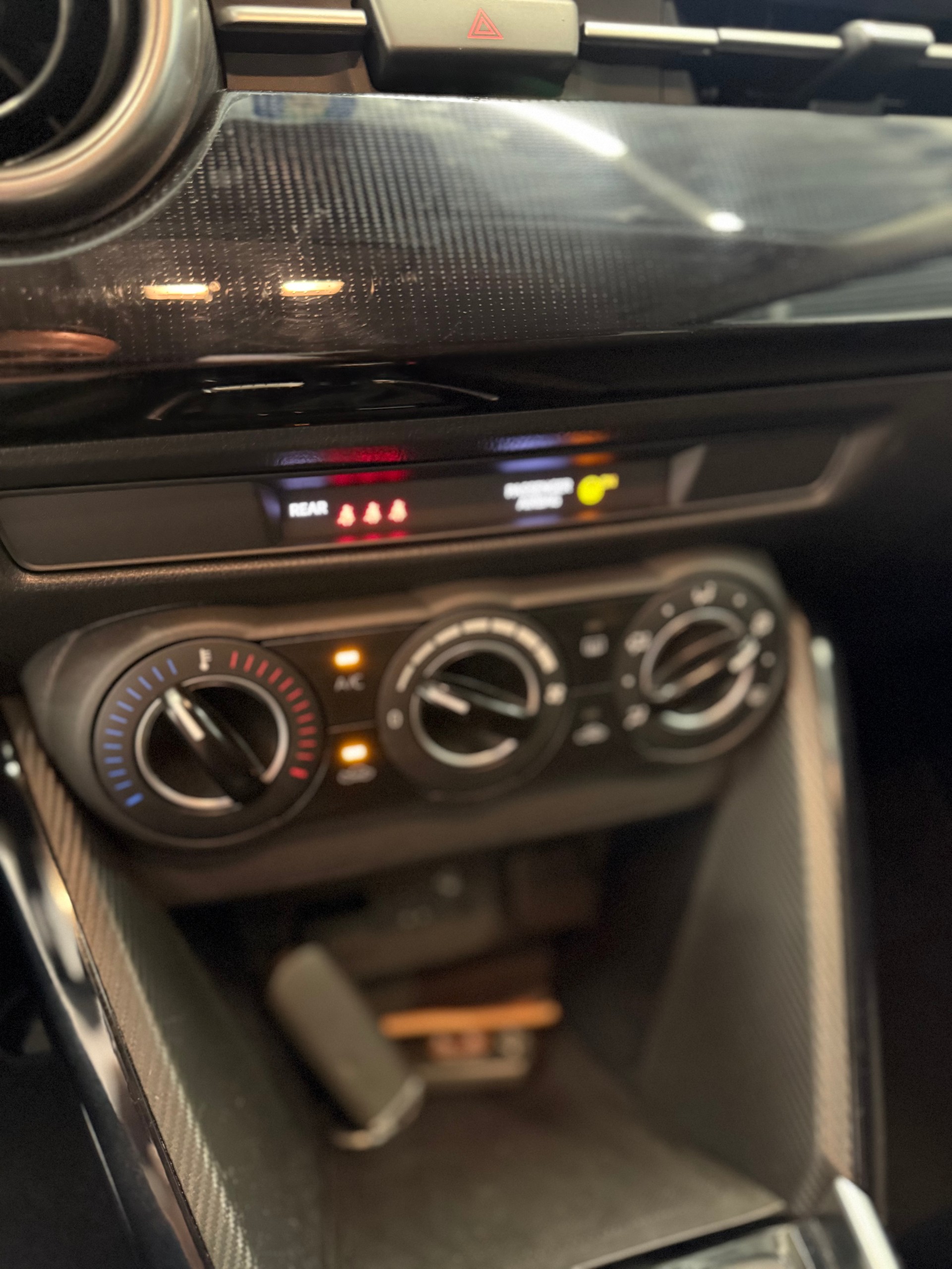 MAZDA 2 SKYACTIV-G 90 Mild Hybrid Ambition-image-26