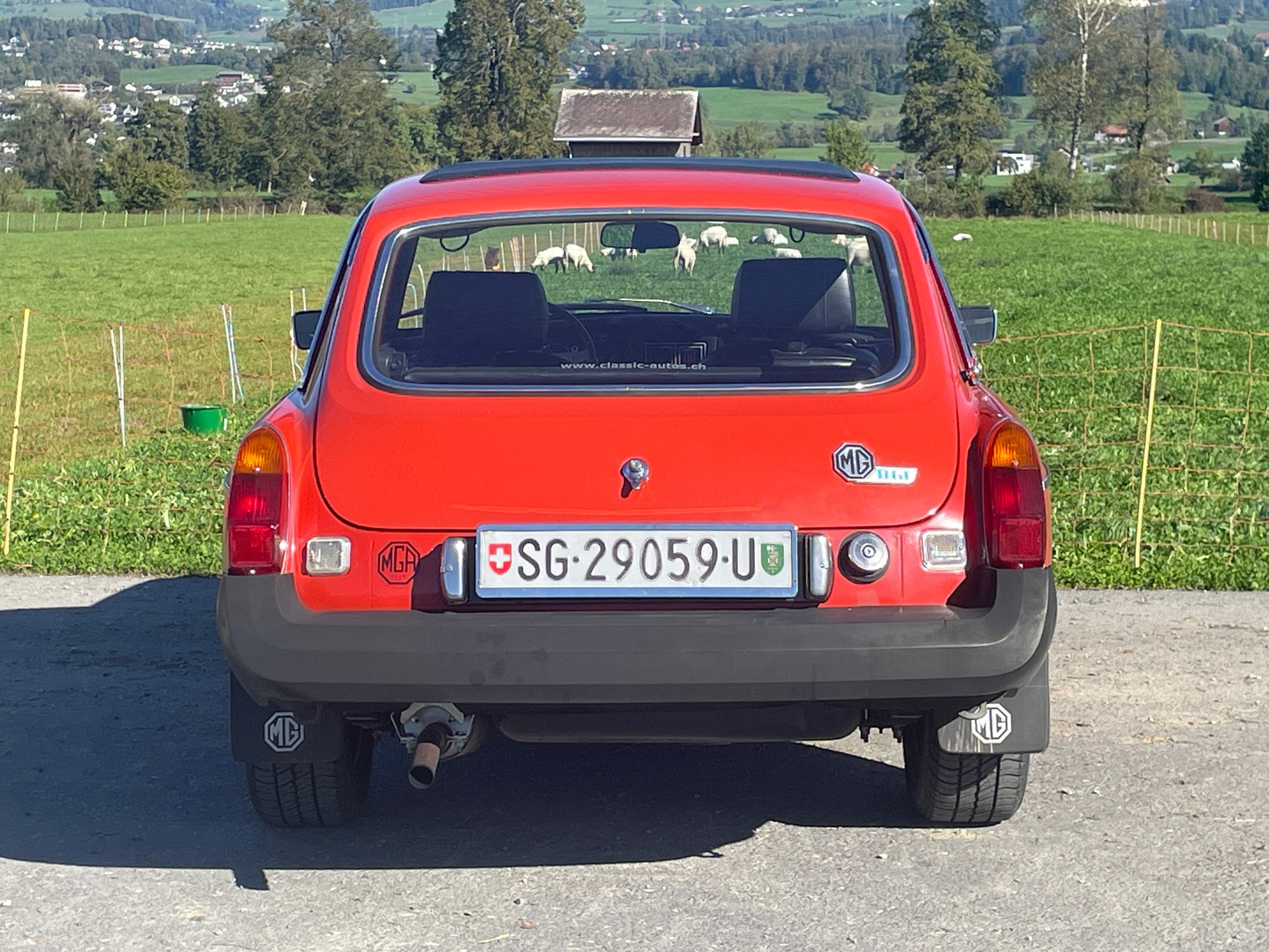 MG B GT Coupé-image-7