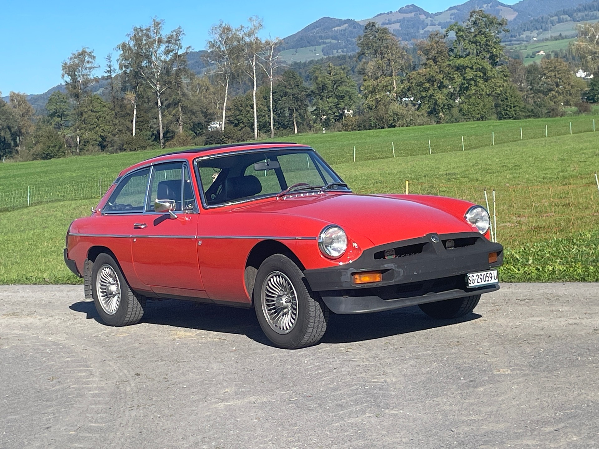 MG B GT Coupé-image-2