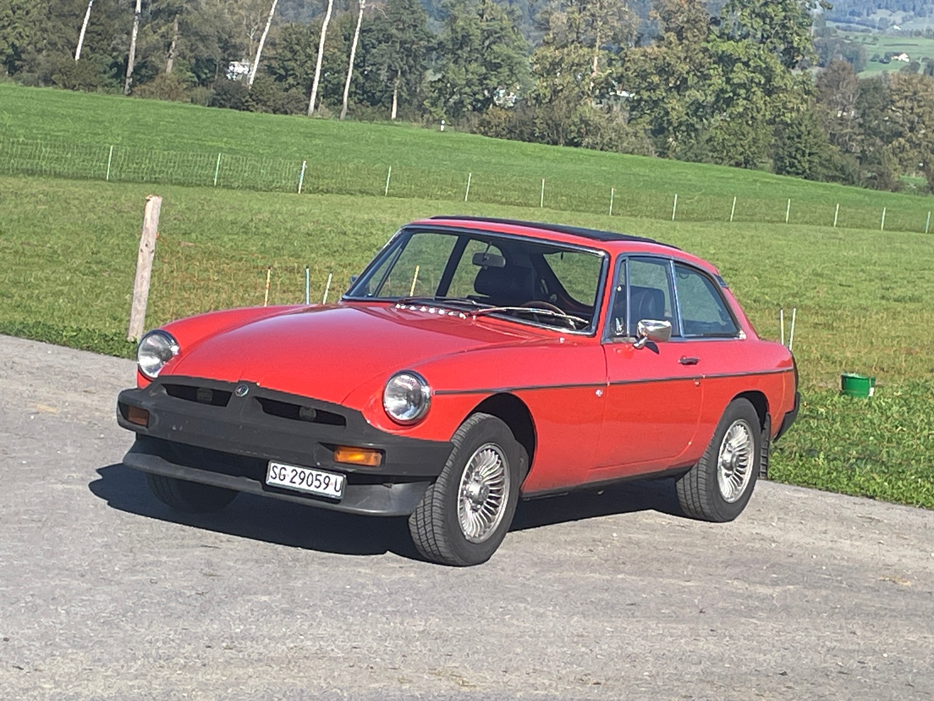 MG B GT Coupé-image-1