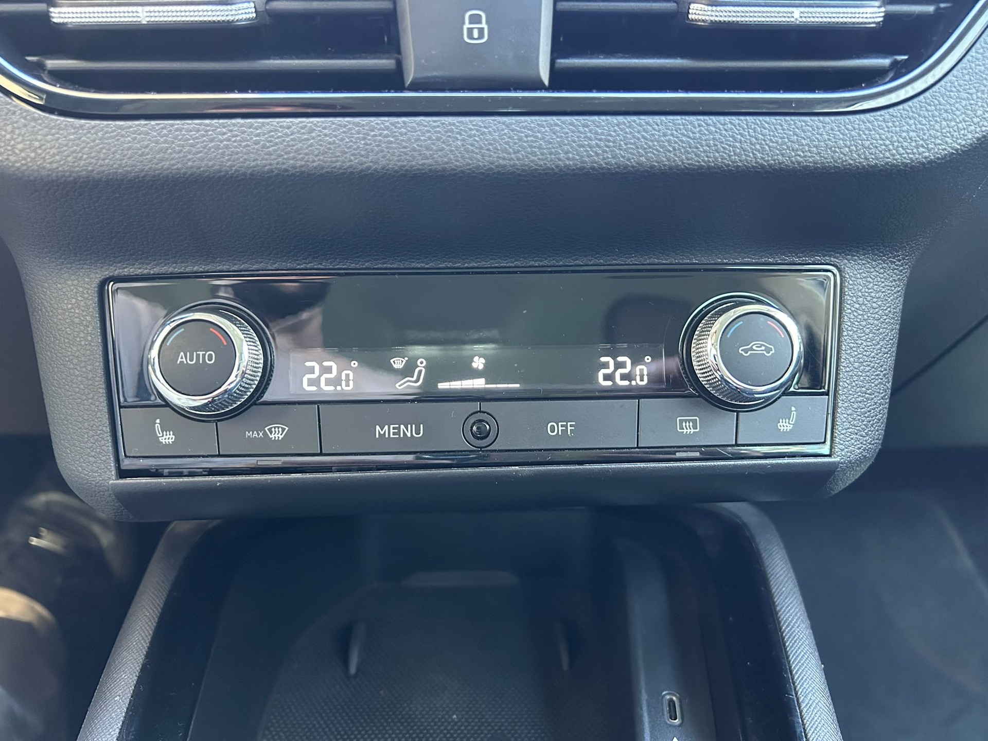 SKODA Scala 1.0 TSI Ambition-image-13