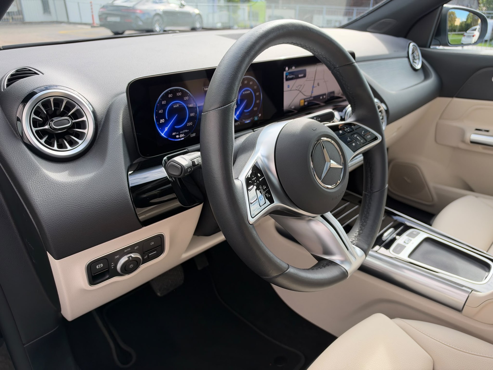 MERCEDES-BENZ EQA 300 4Matic Swiss Star-image-3