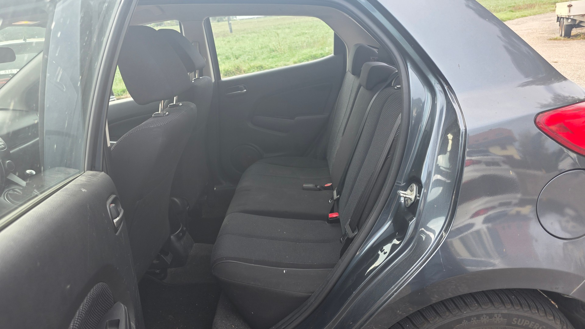MAZDA 2 1.3i 16V Exclusive-image-6