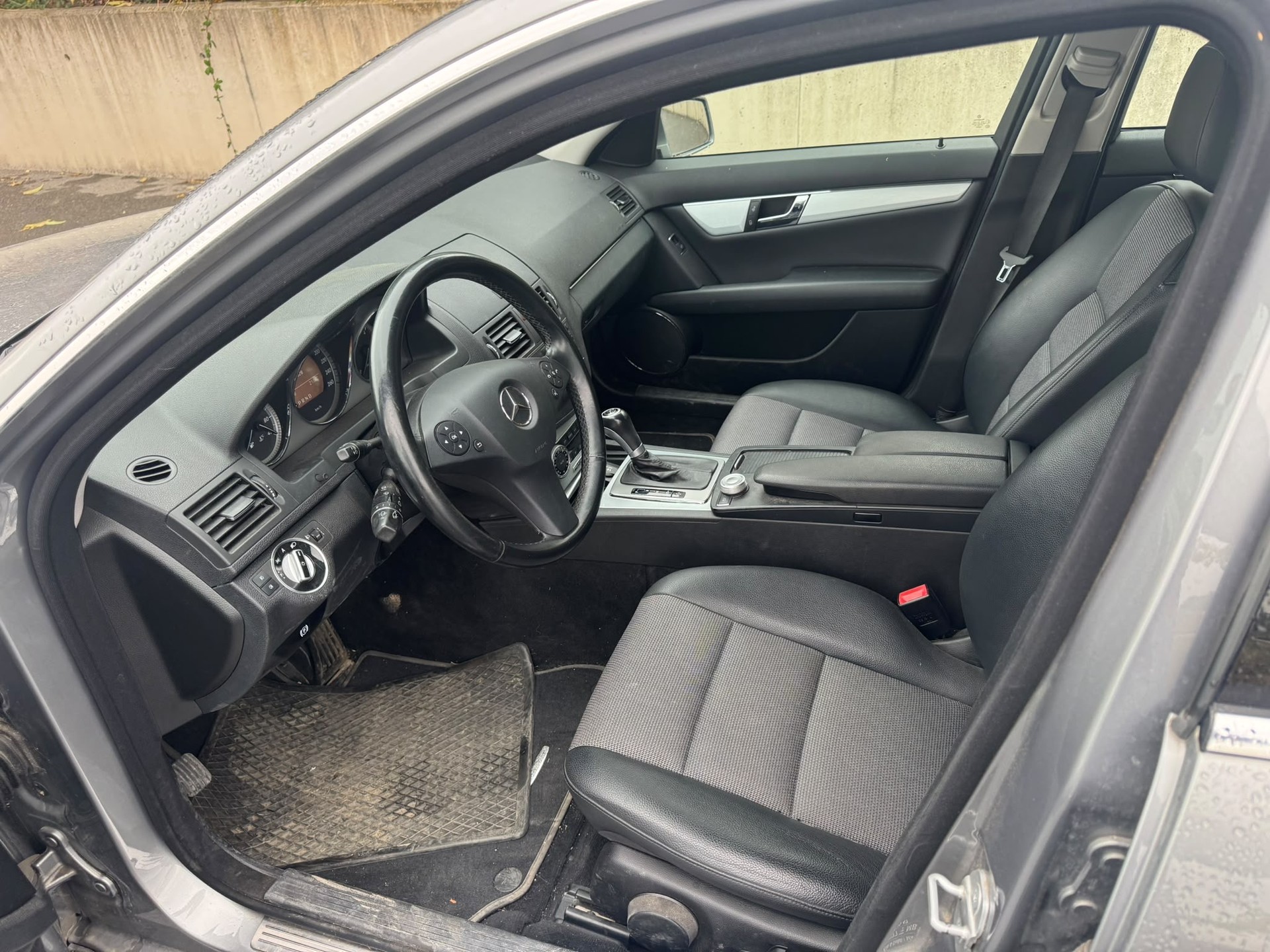 MERCEDES-BENZ C 250 CDI Blue Efficiency 4Matic 7G-Tronic-image-6