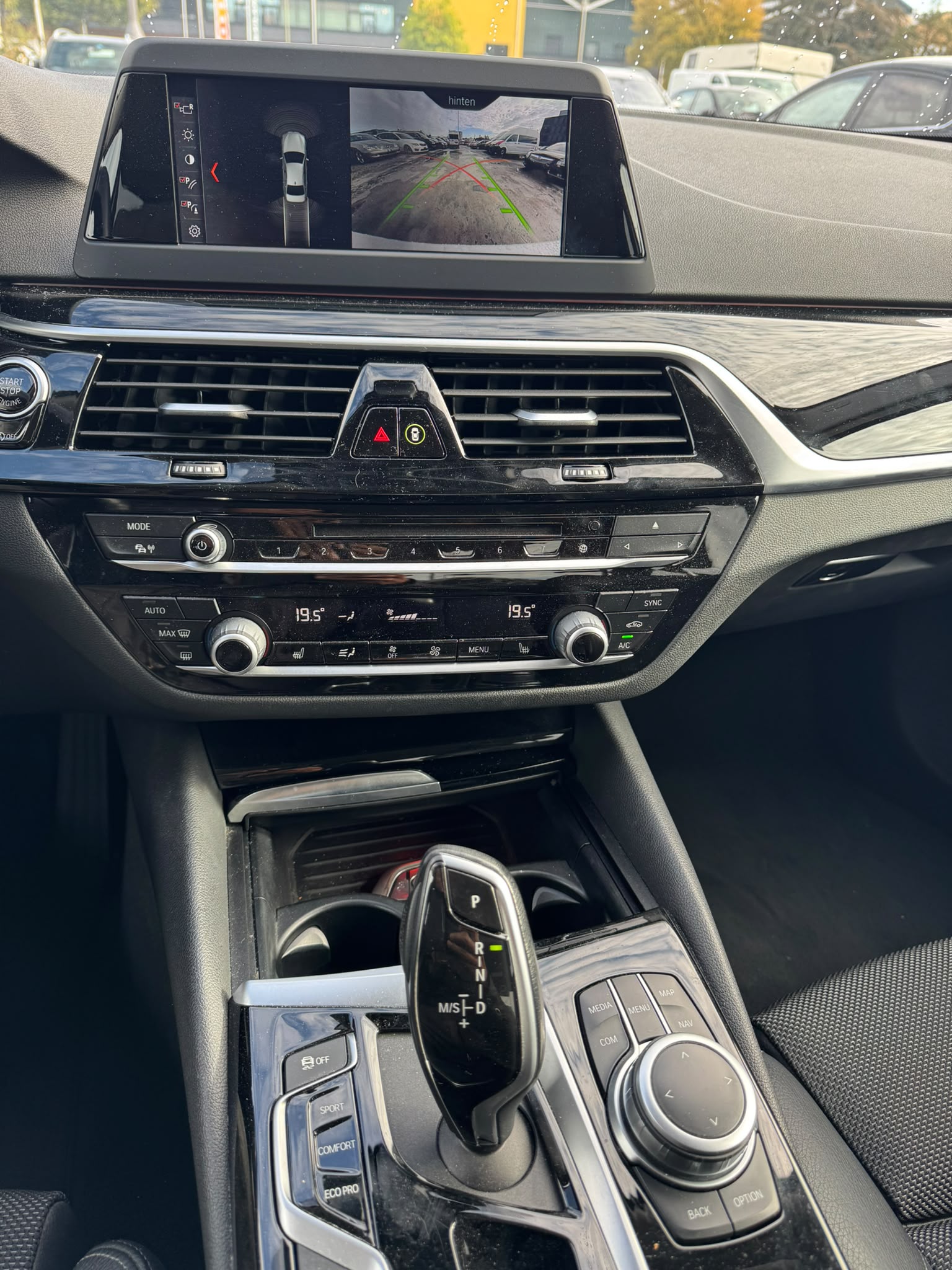 BMW 520i Sport Line Steptronic-image-10