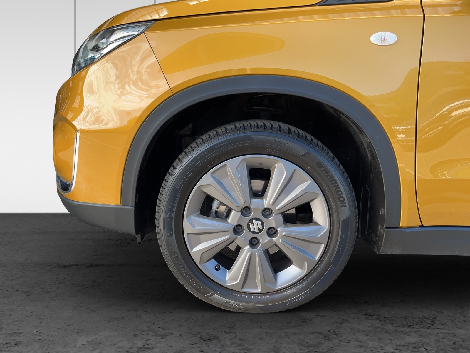 SUZUKI Vitara 1.4 Boosterjet Compact + Hybrid Automatic-image-12