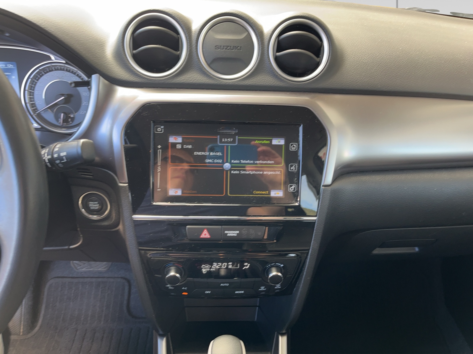 SUZUKI Vitara 1.4 Boosterjet Compact + Hybrid Automatic-image-9