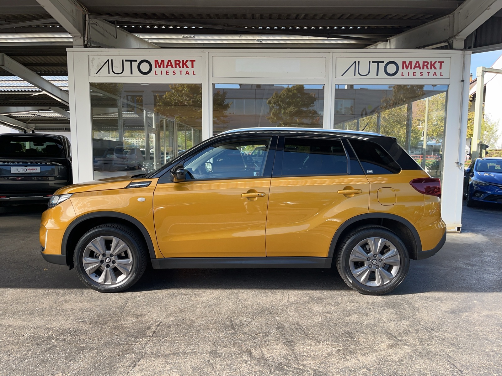 SUZUKI Vitara 1.4 Boosterjet Compact + Hybrid Automatic-image-1