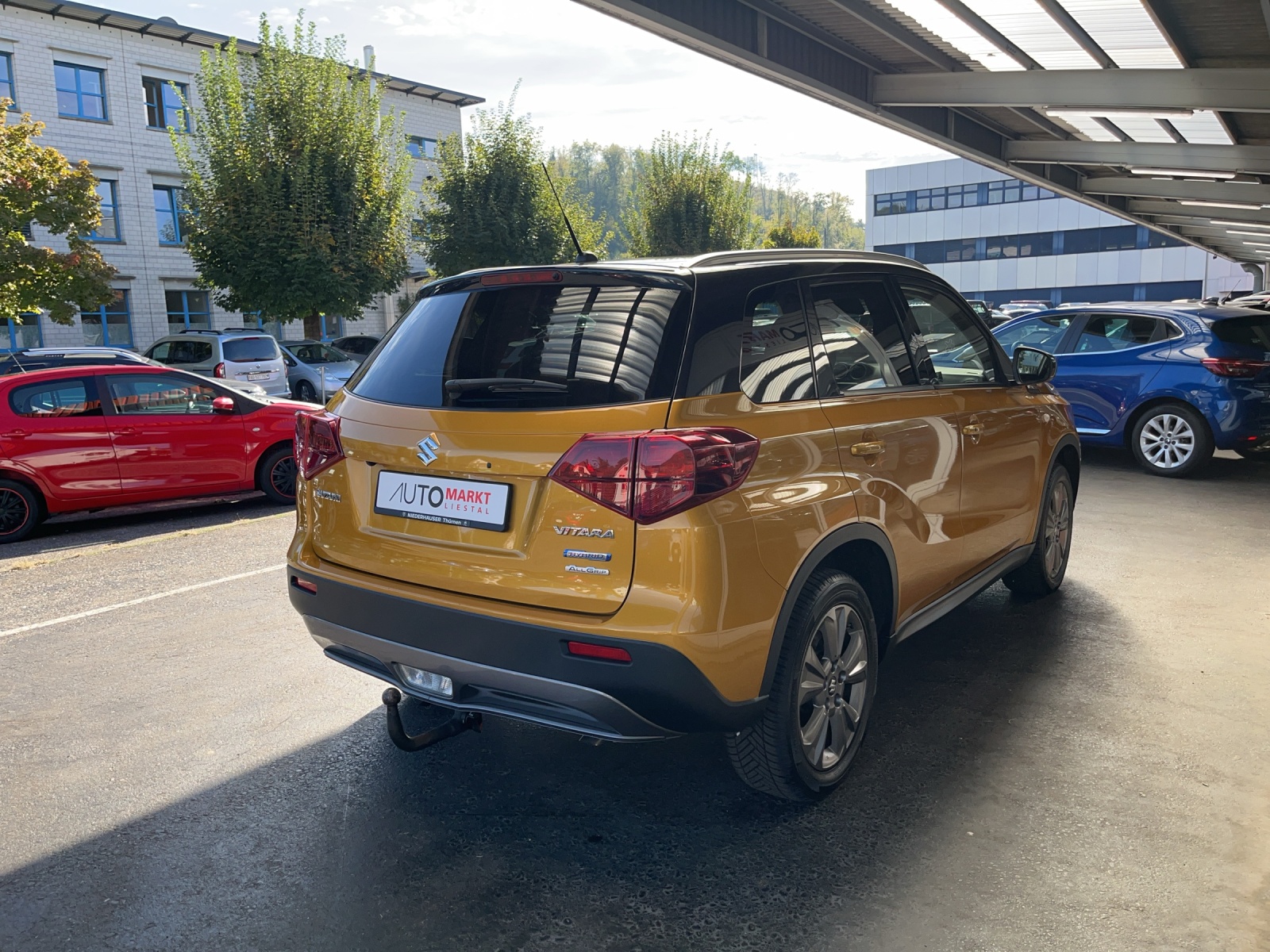 SUZUKI Vitara 1.4 Boosterjet Compact + Hybrid Automatic-image-4