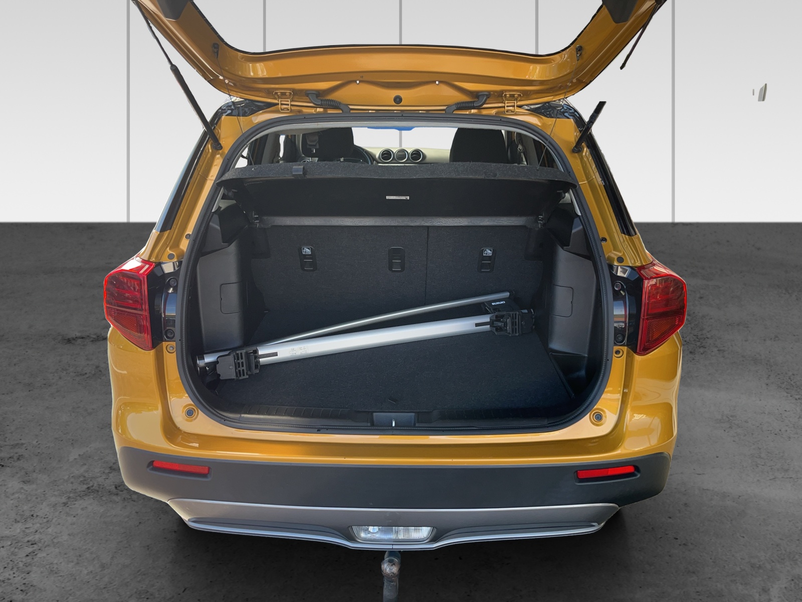 SUZUKI Vitara 1.4 Boosterjet Compact + Hybrid Automatic-image-11