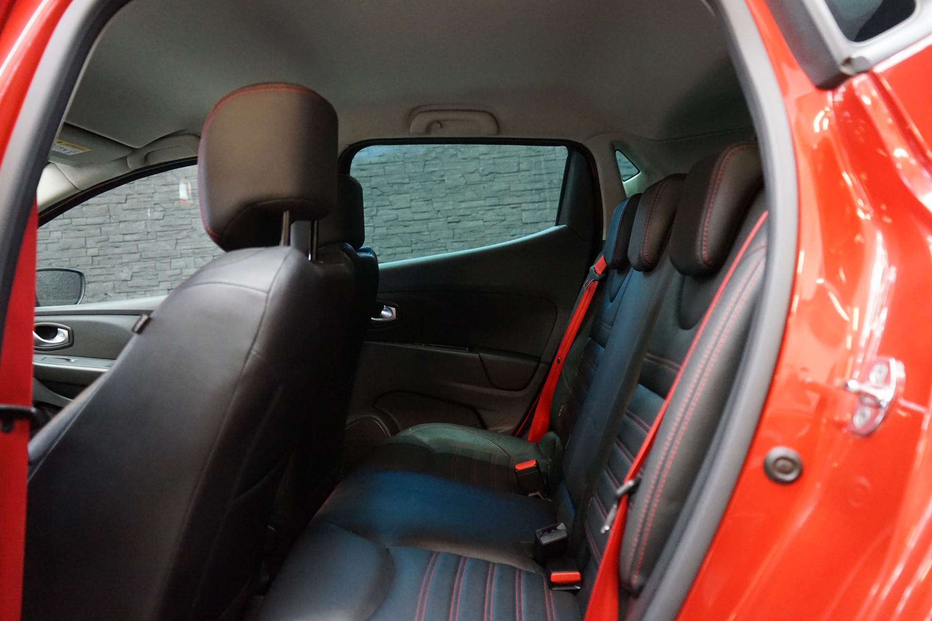 RENAULT Clio 1.6 T RS 200 EDC-image-18