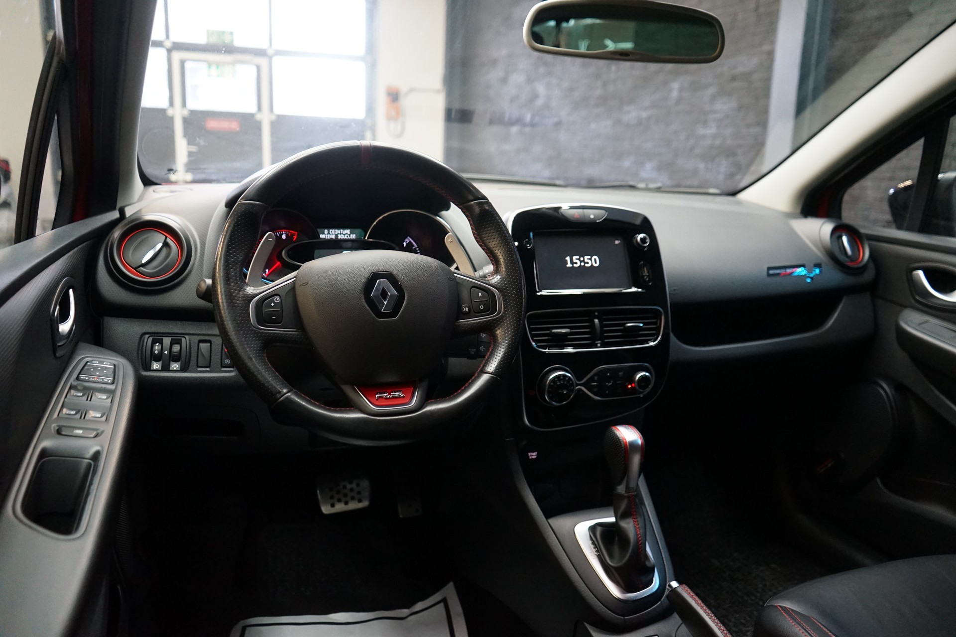 RENAULT Clio 1.6 T RS 200 EDC-image-5