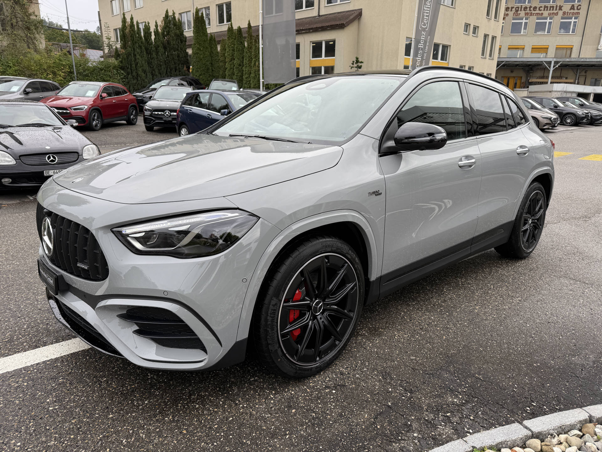 MERCEDES-BENZ GLA 35 AMG 4matic-image-2