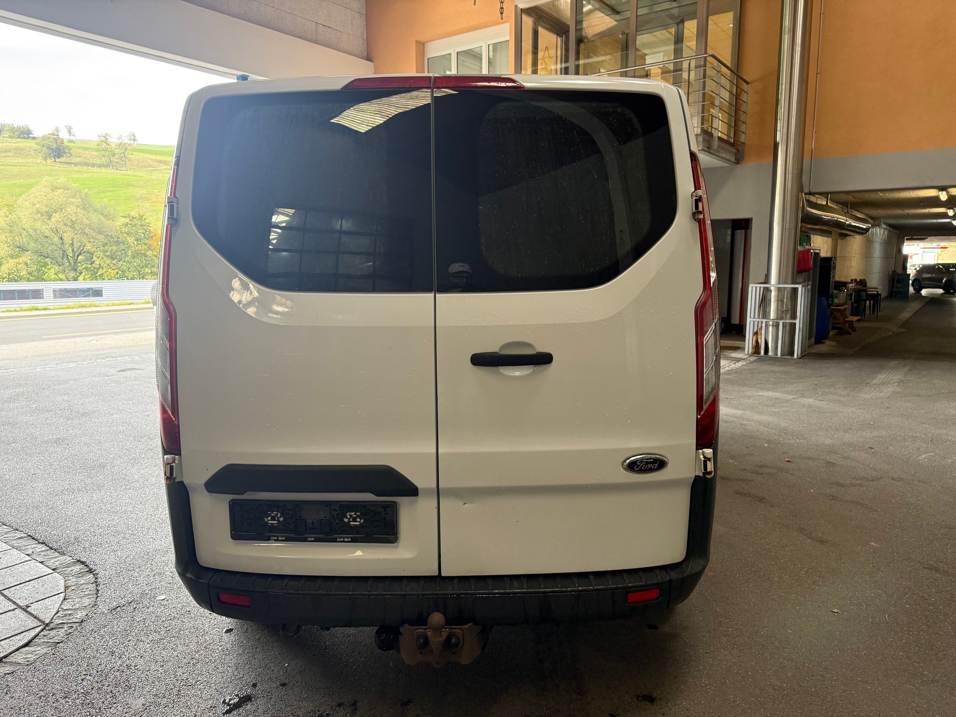 FORD Transit Custom Van 250 L1H1 Startup-image-4