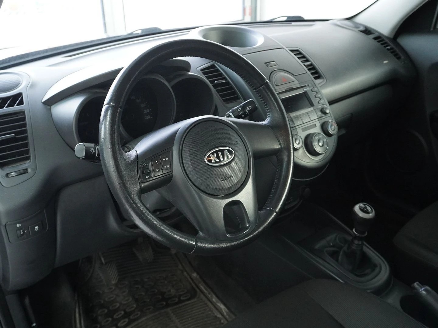 KIA Soul 1.6 CVVT Classic-showroom-element-2