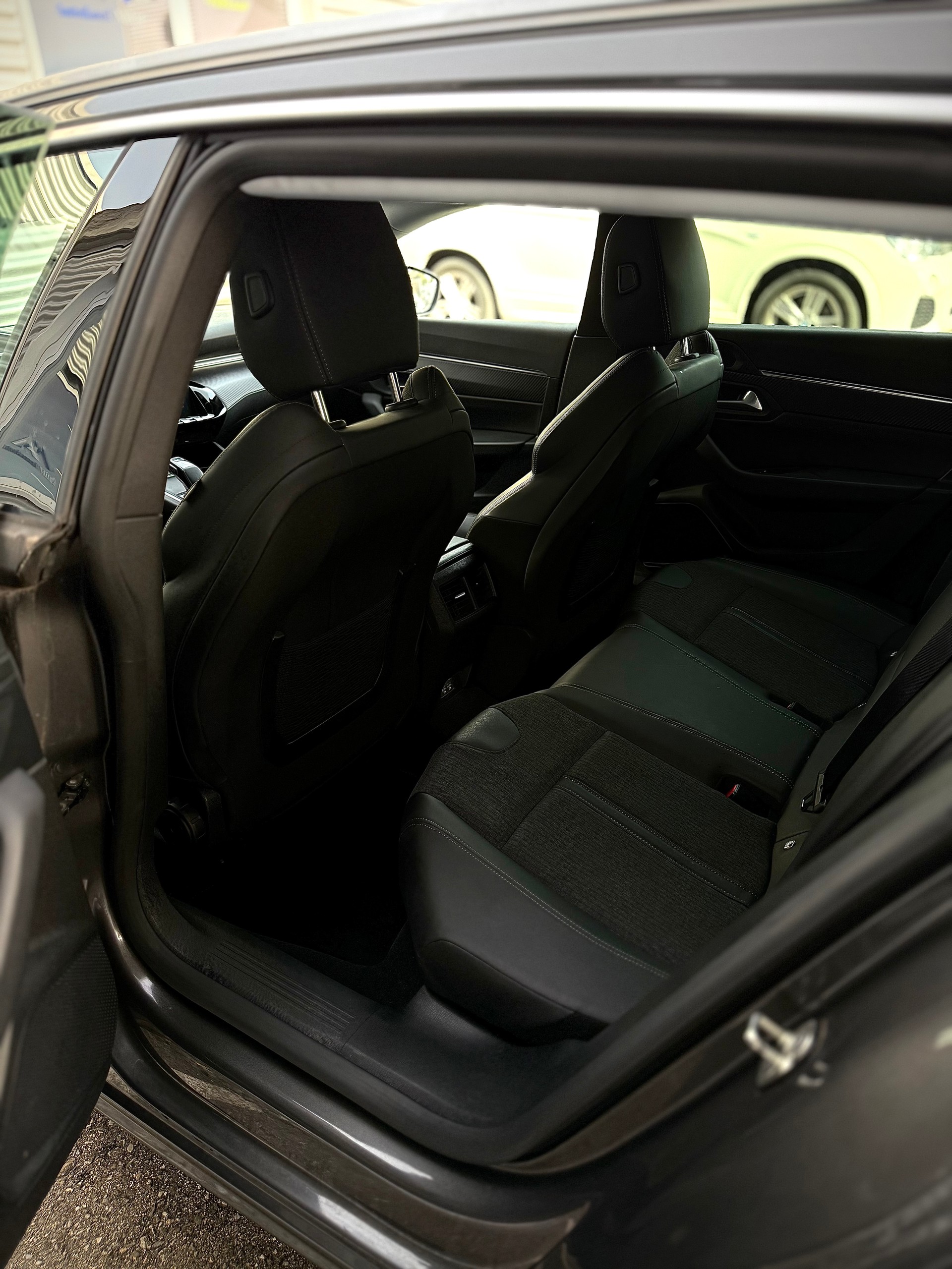 PEUGEOT 508 SW 1.5 Blue HDI Active Business EAT8-image-8