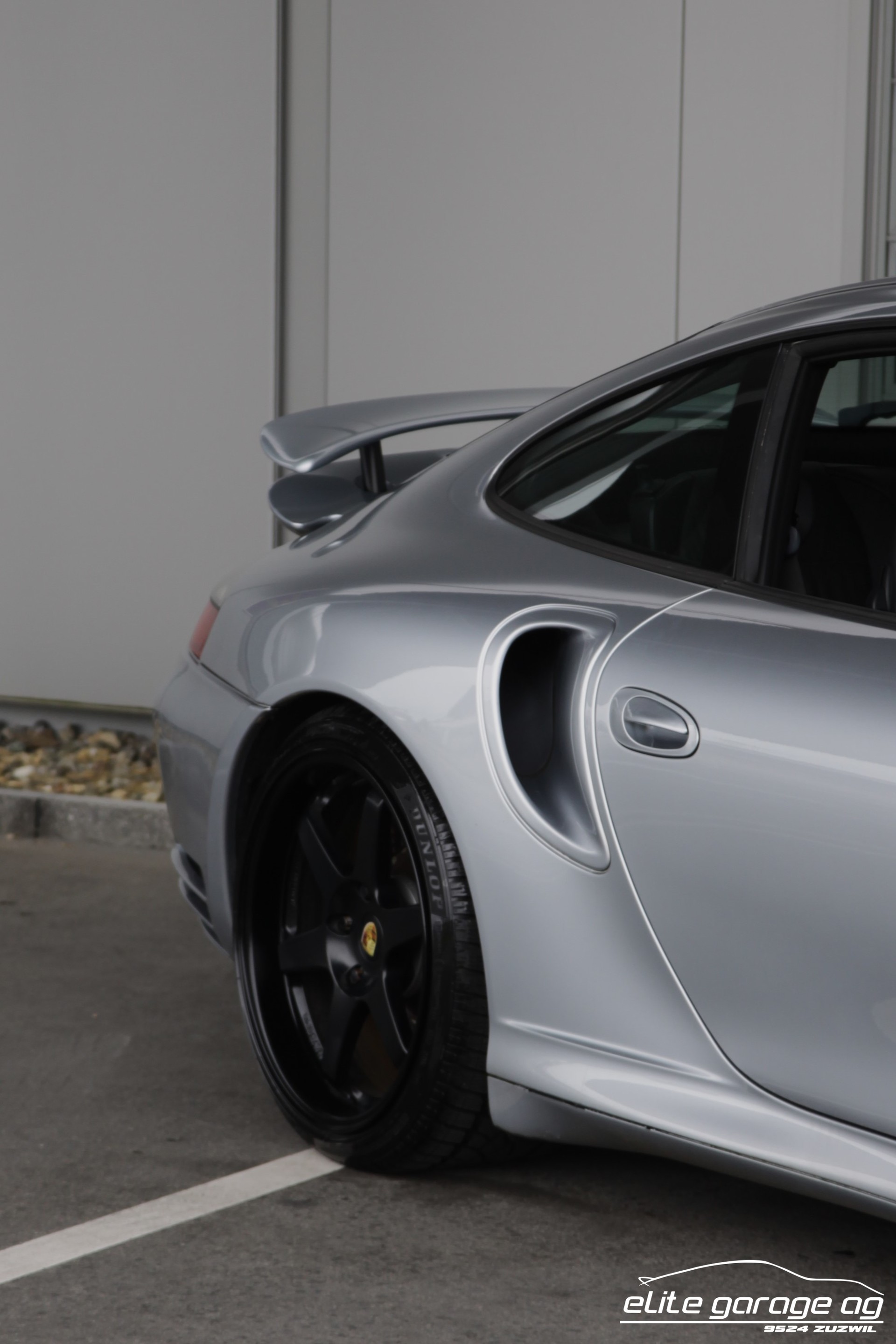 PORSCHE 911 Turbo-image-12
