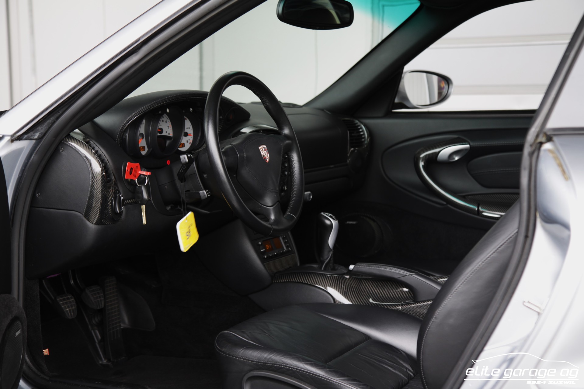 PORSCHE 911 Turbo-image-13