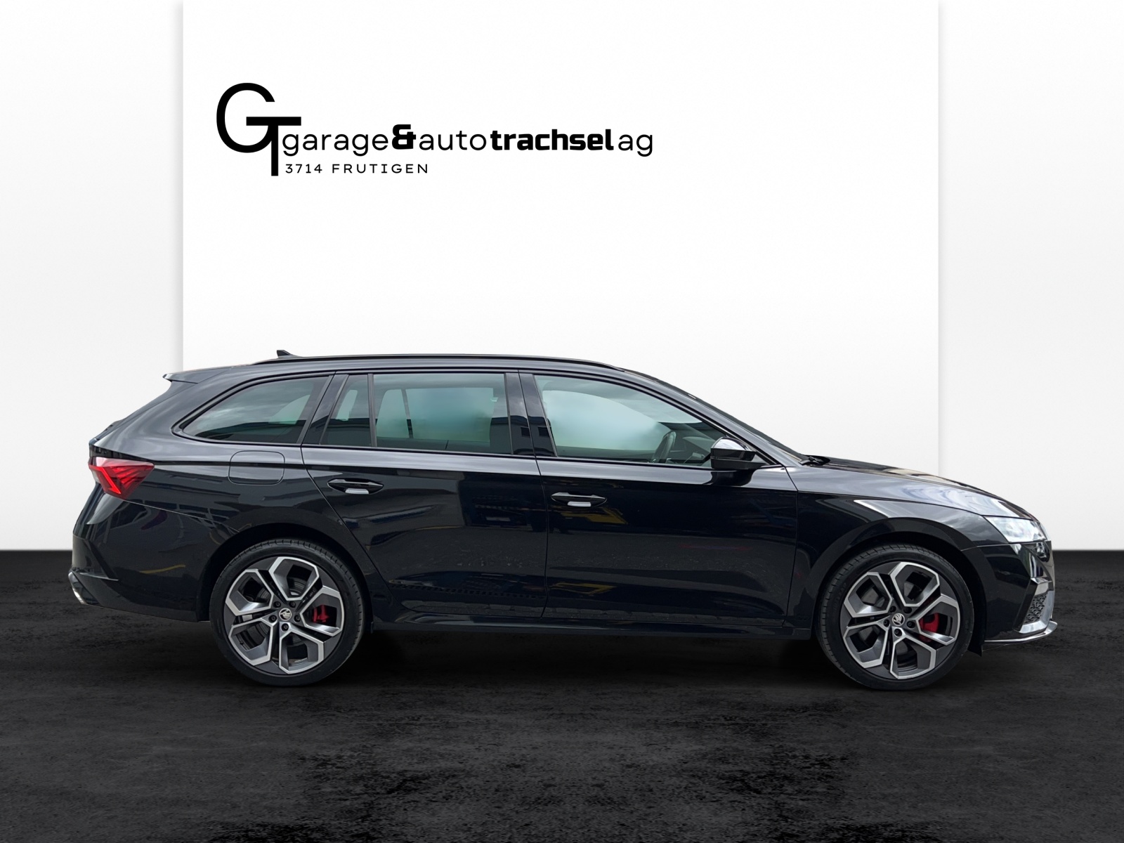 SKODA Octavia Combi 1.4 TSI PHEV DSG RS-image-5