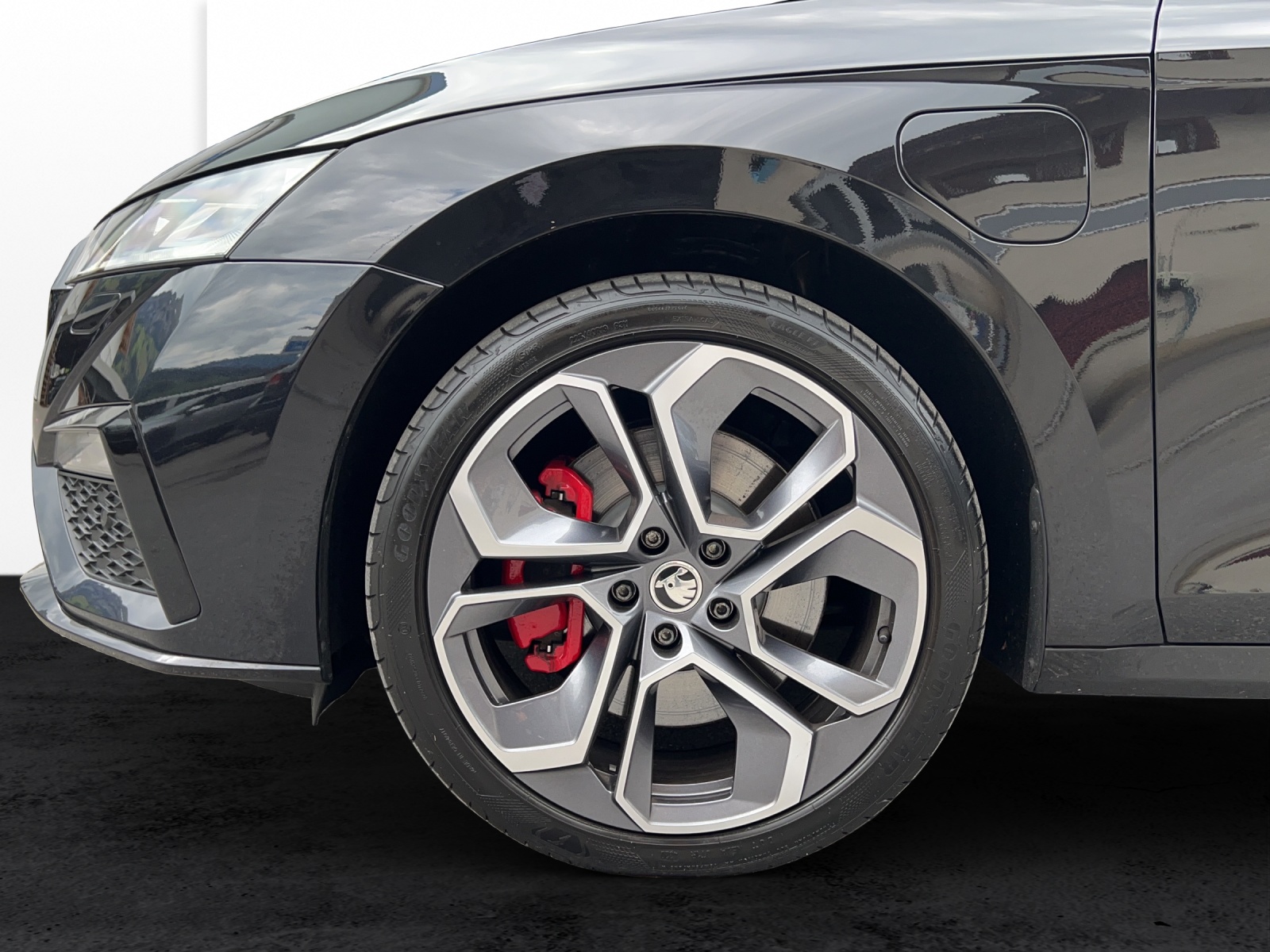 SKODA Octavia Combi 1.4 TSI PHEV DSG RS-image-19