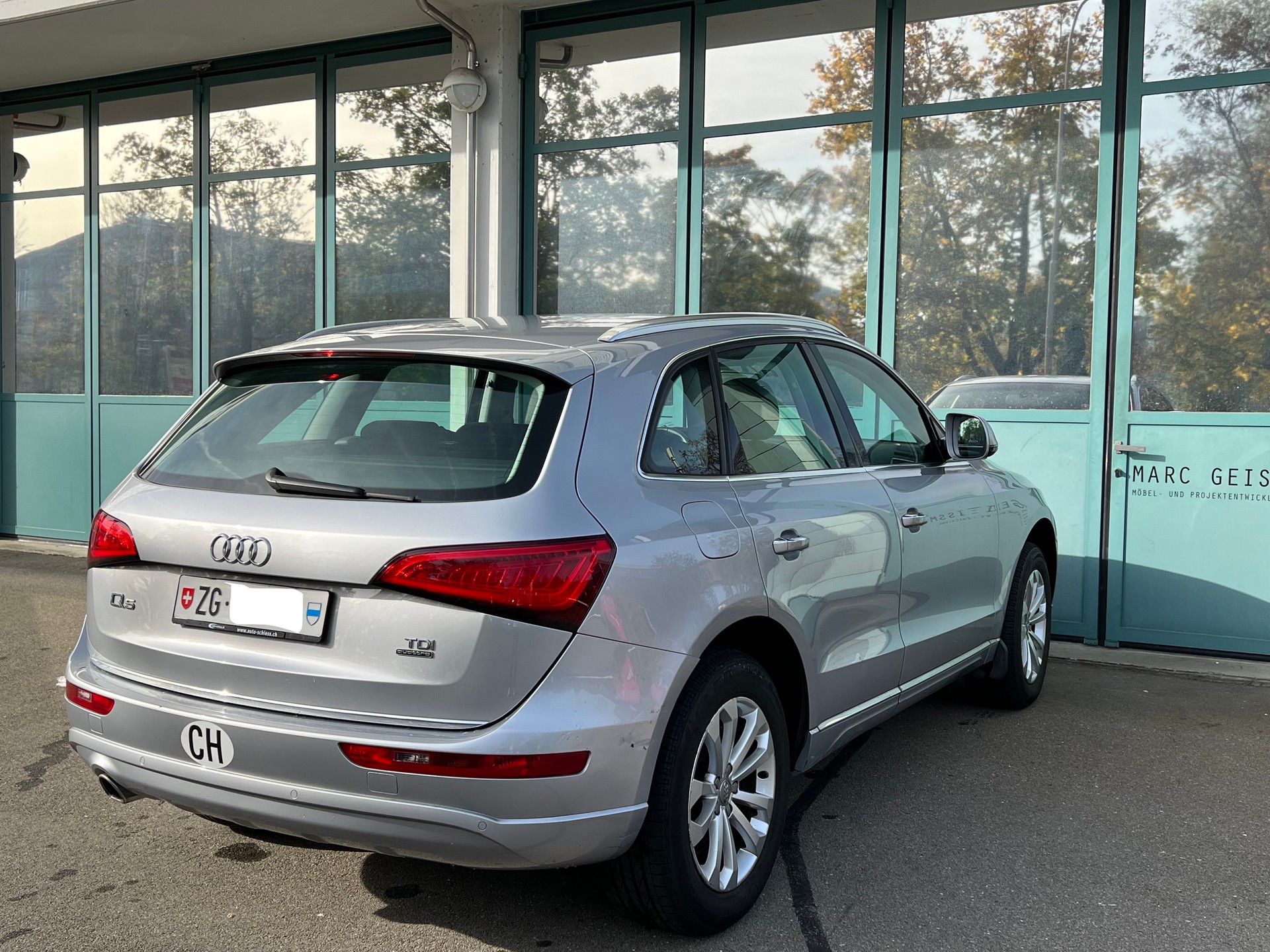 AUDI Q5 2.0 TDI quattro S-tronic-image-4