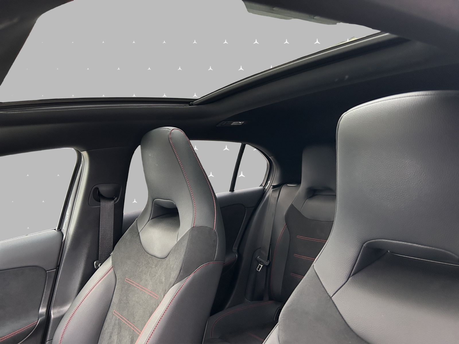 MERCEDES-BENZ A 220 4Matic 8G-DCT-image-9