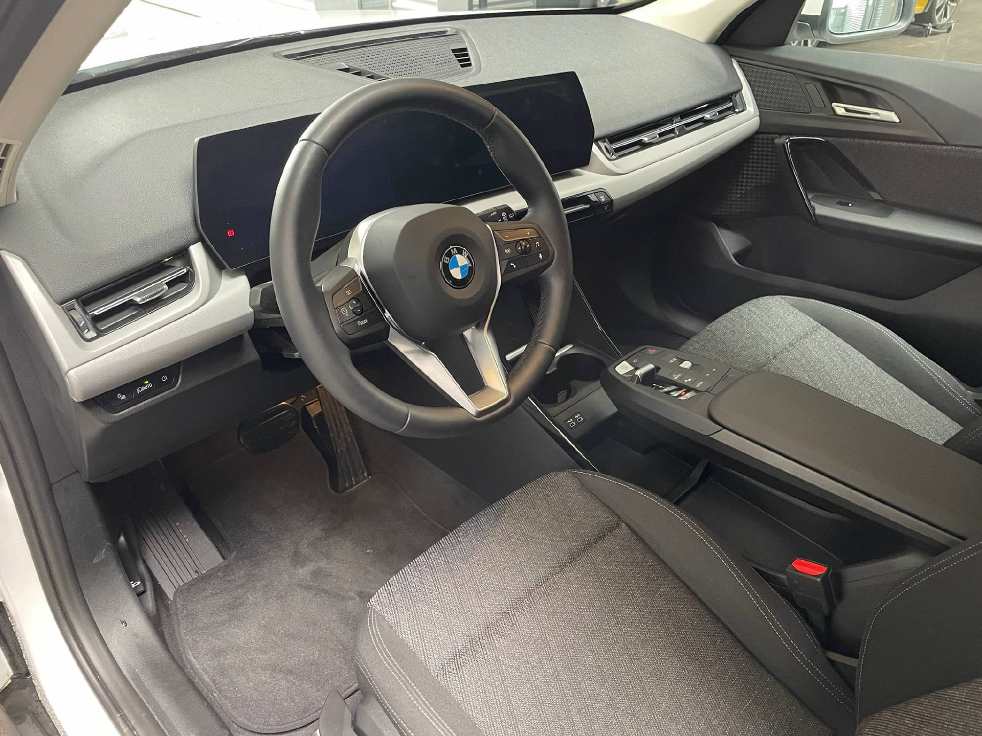 BMW X1 20d xDrive CH-Fahrzeug-image-5