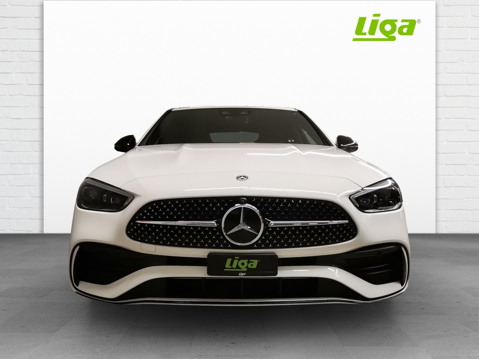 MERCEDES-BENZ C 300 AMG Line 4Matic-image-2