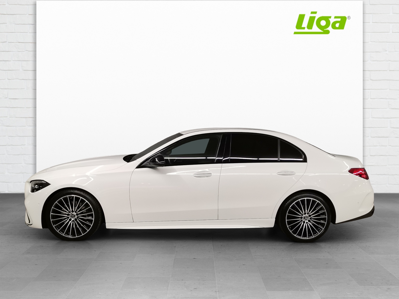MERCEDES-BENZ C 300 AMG Line 4Matic