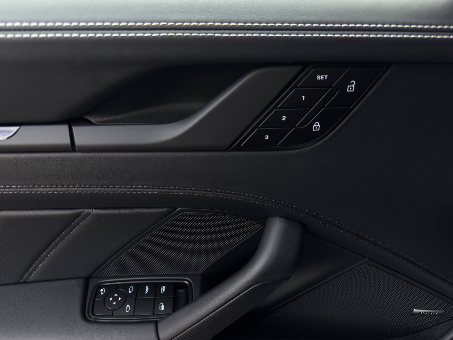 PORSCHE 911 Carrera 4S Cabriolet-image-9